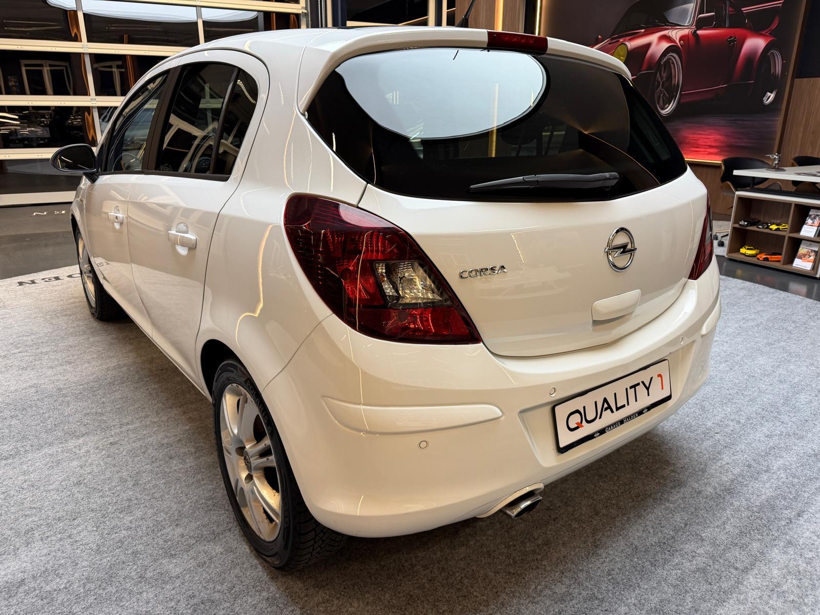 OPEL Corsa 1.4i 16V TP Color Ed.-image-4