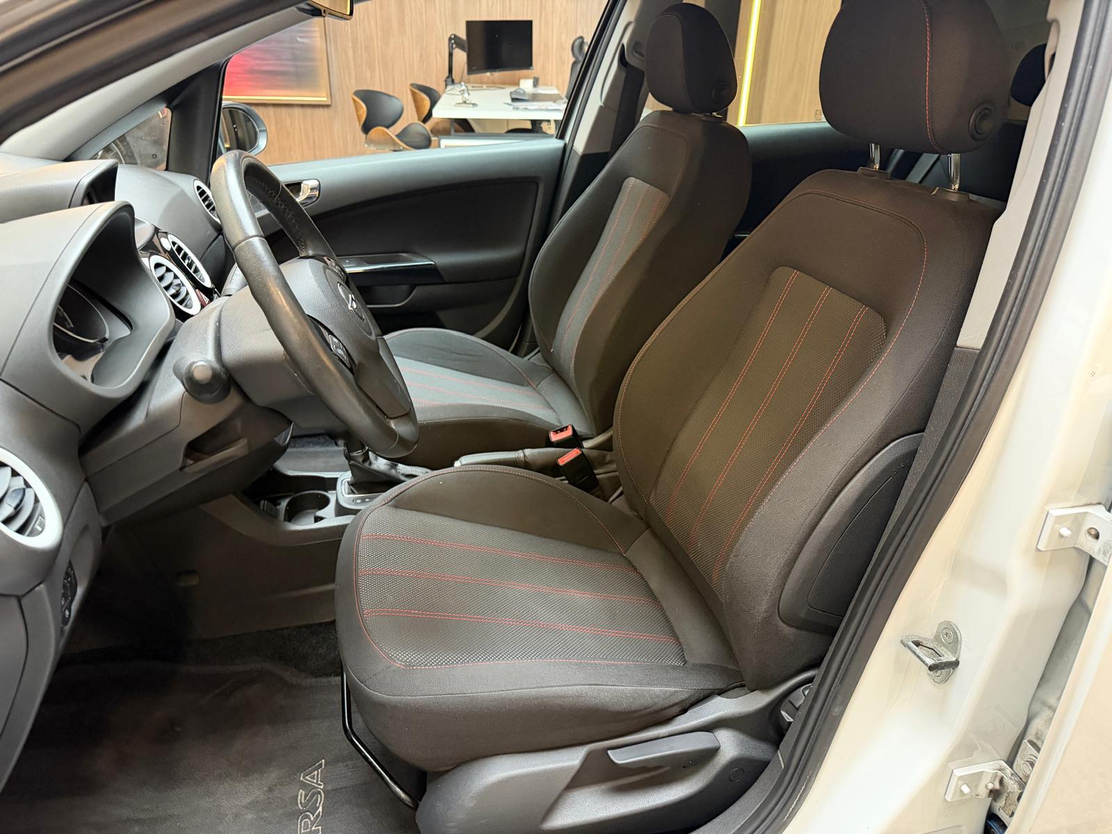 OPEL Corsa 1.4i 16V TP Color Ed.-image-14