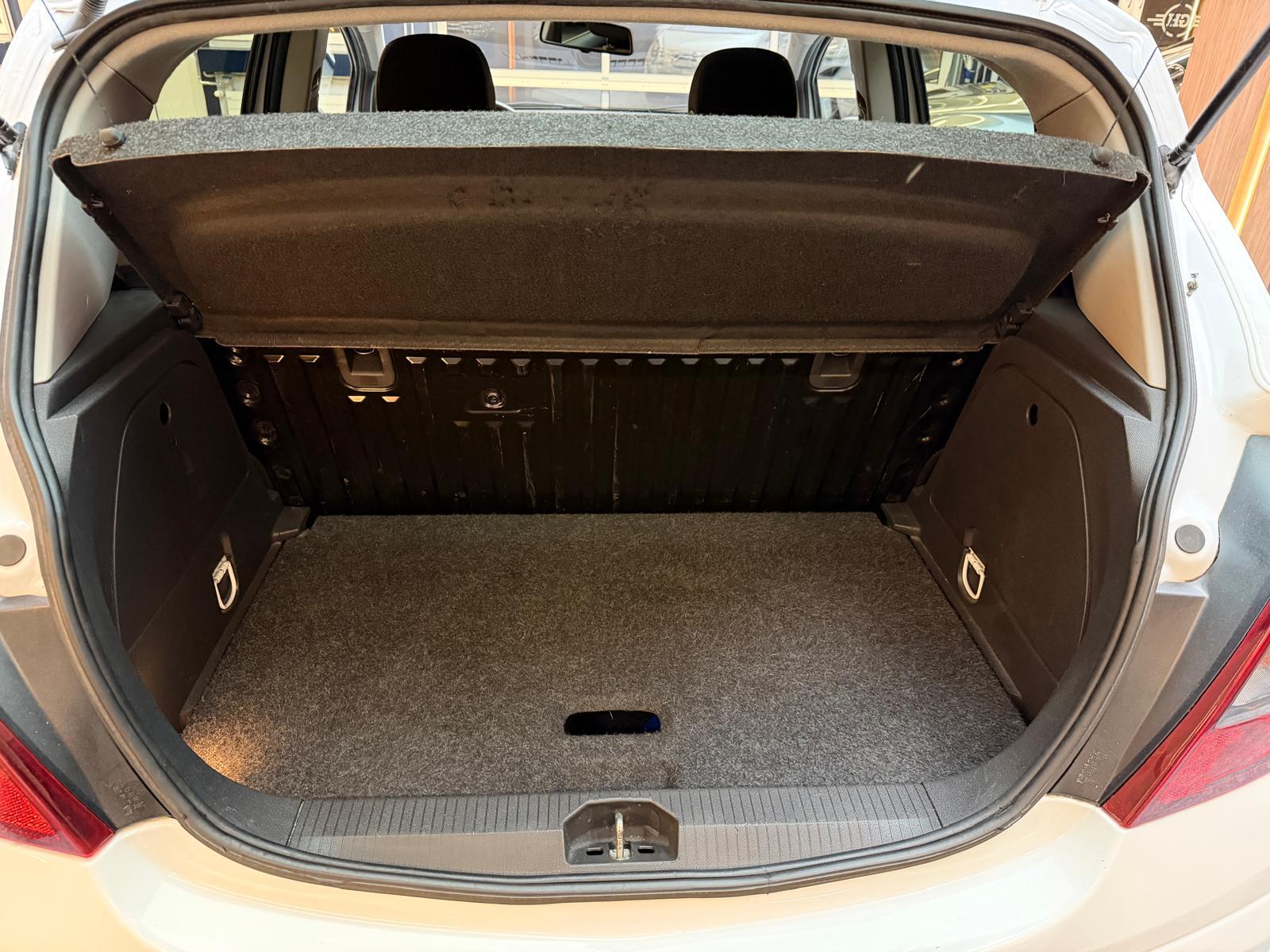 OPEL Corsa 1.4i 16V TP Color Ed.-image-17