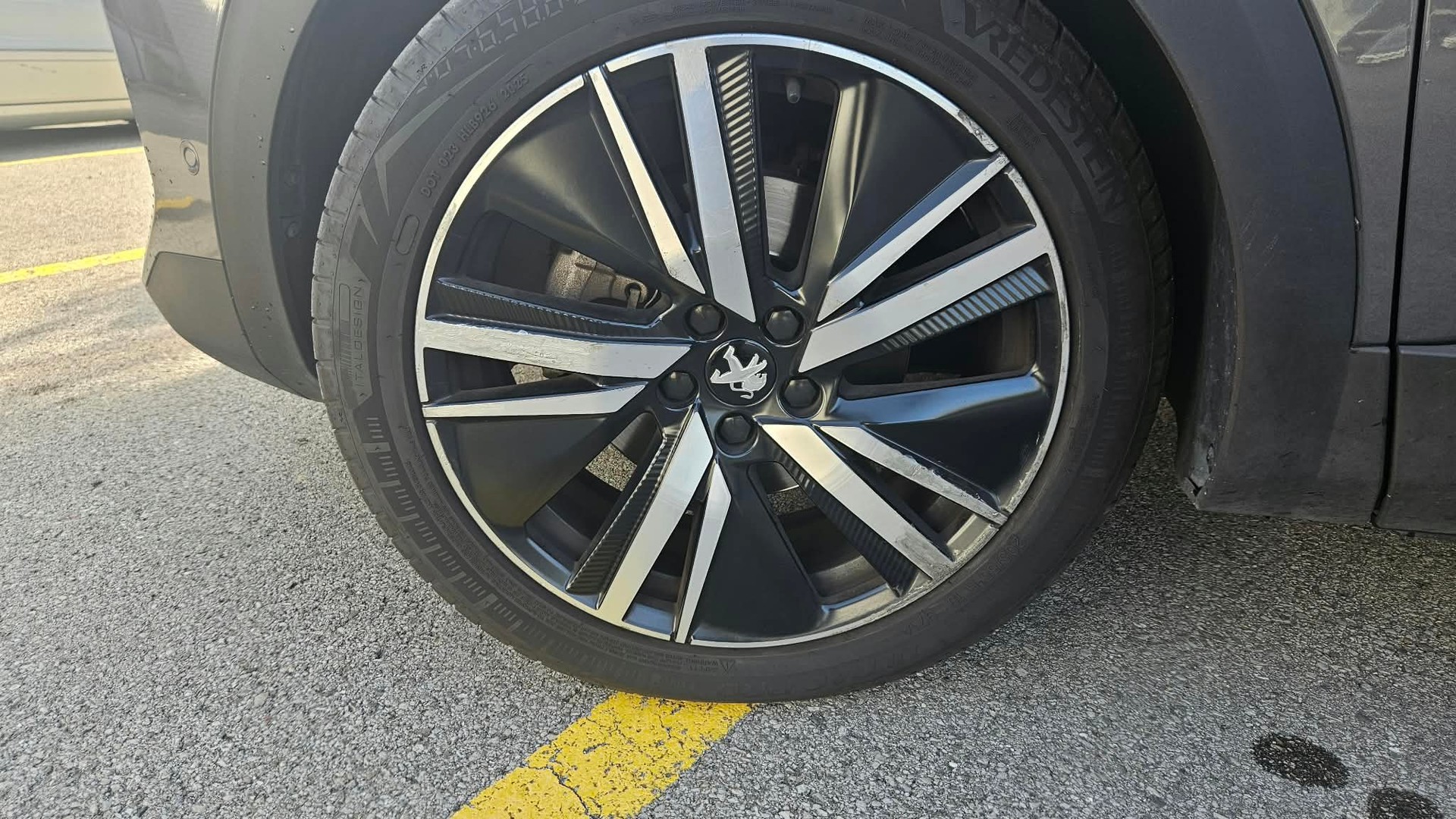 PEUGEOT 1.5 BlueHDi GT Pack-image-5