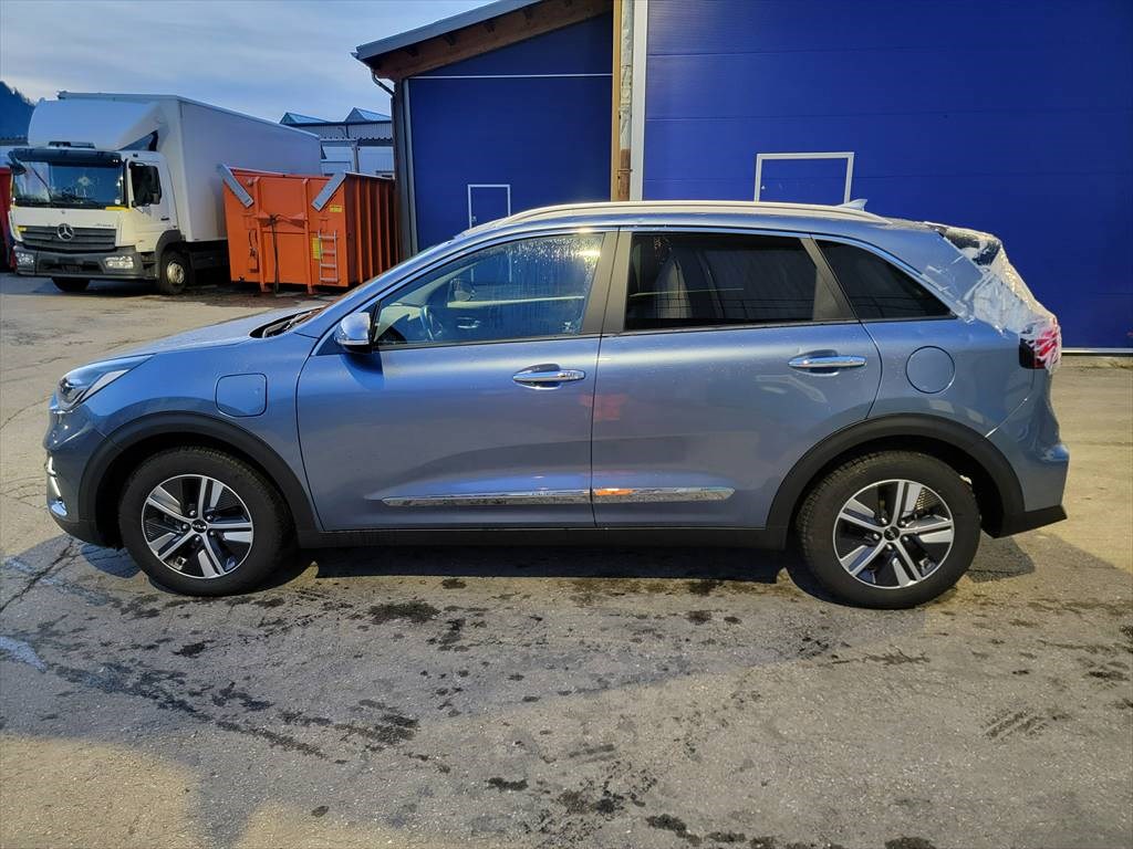 KIA Niro 1.6GDi Plug-in Hybrid Power DCT-image-1