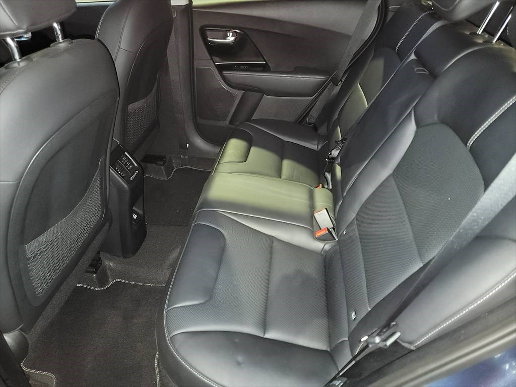 KIA Niro 1.6GDi Plug-in Hybrid Power DCT-image-8