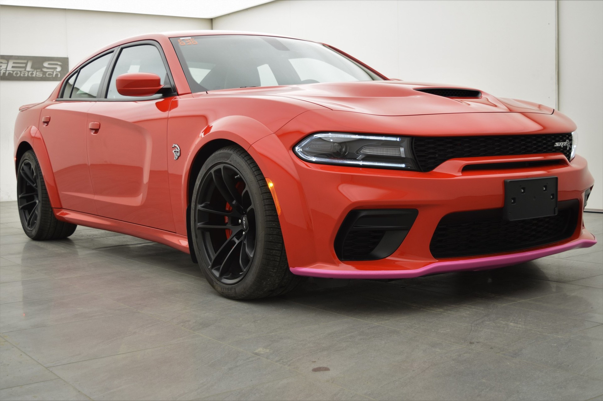DODGE Charger SRT Hellcat Widebody-image-1