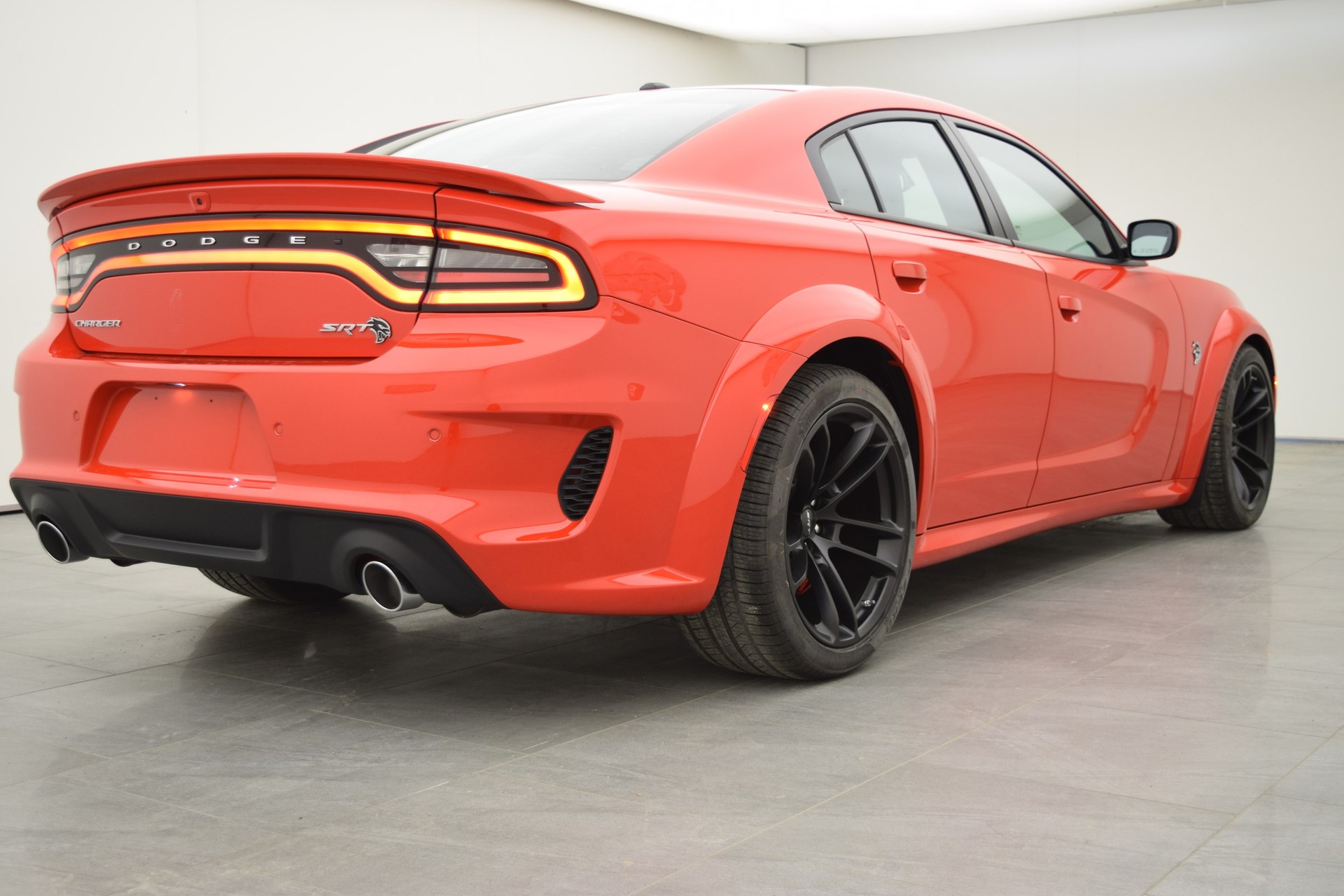 DODGE Charger SRT Hellcat Widebody-image-3