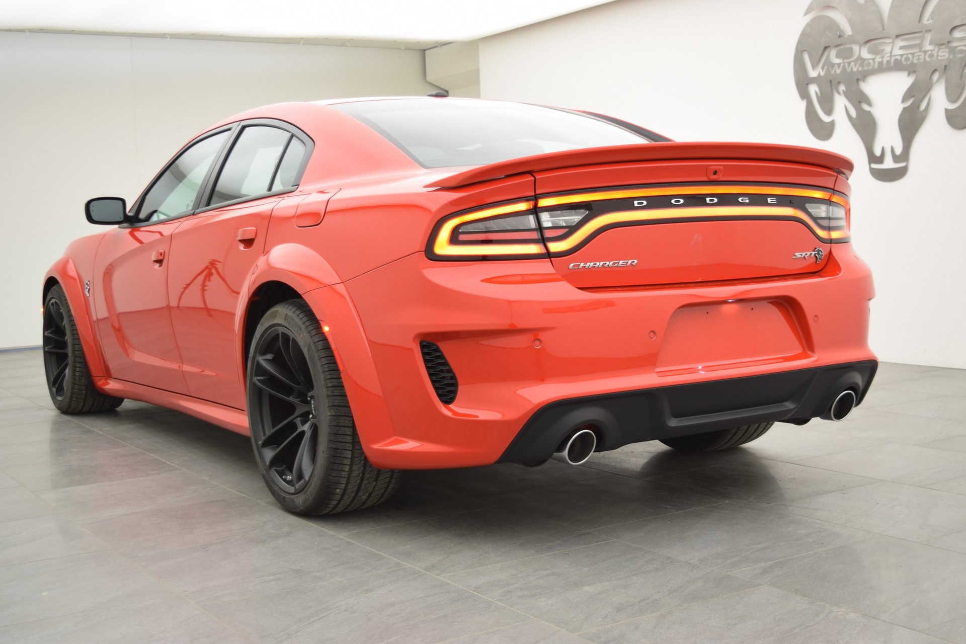 DODGE Charger SRT Hellcat Widebody-image-4