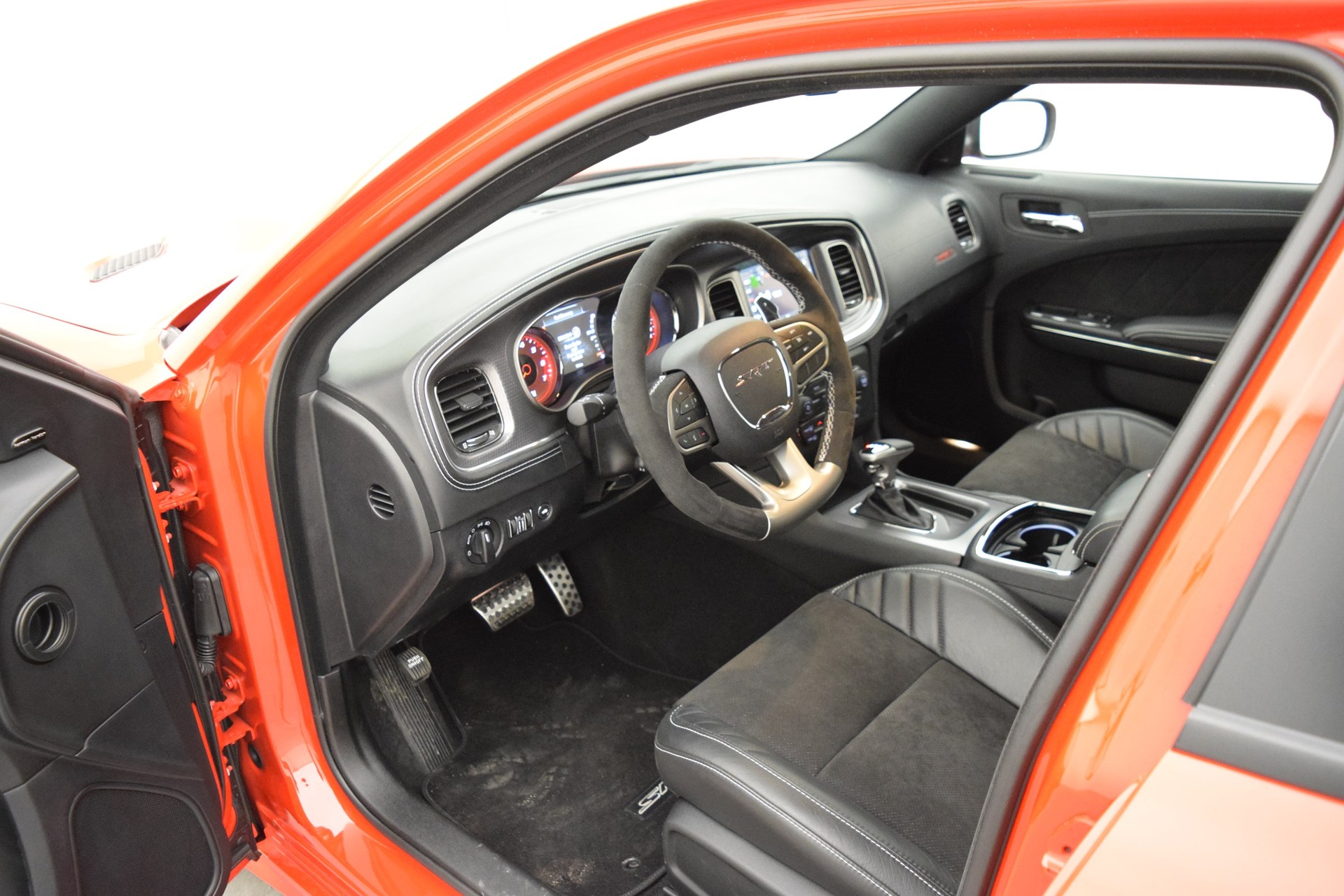 DODGE Charger SRT Hellcat Widebody-image-6