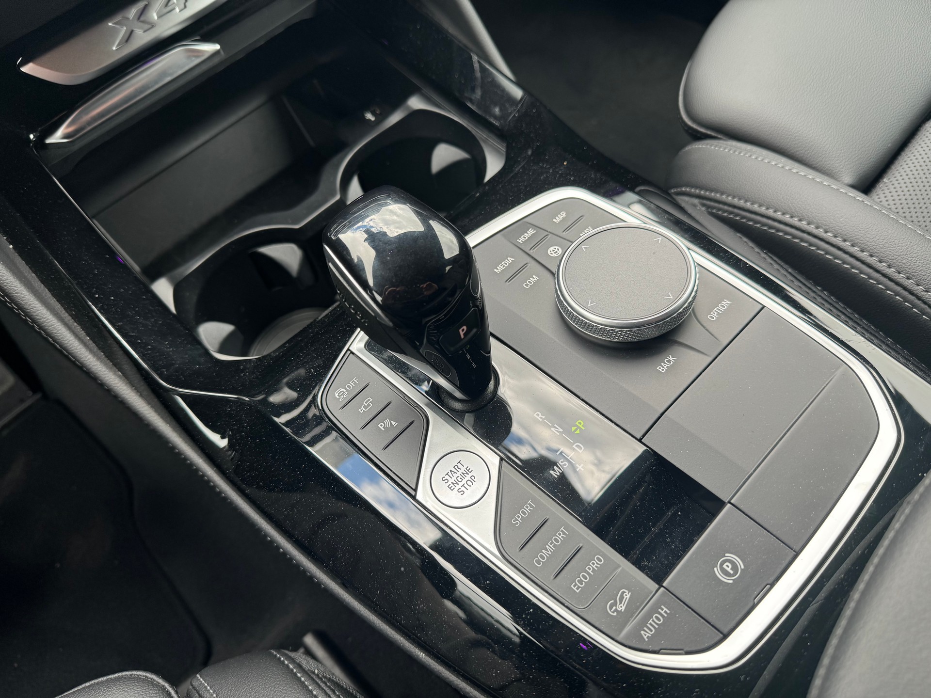 BMW X4 xDrive 48V 20d M Sport Steptronic-image-14