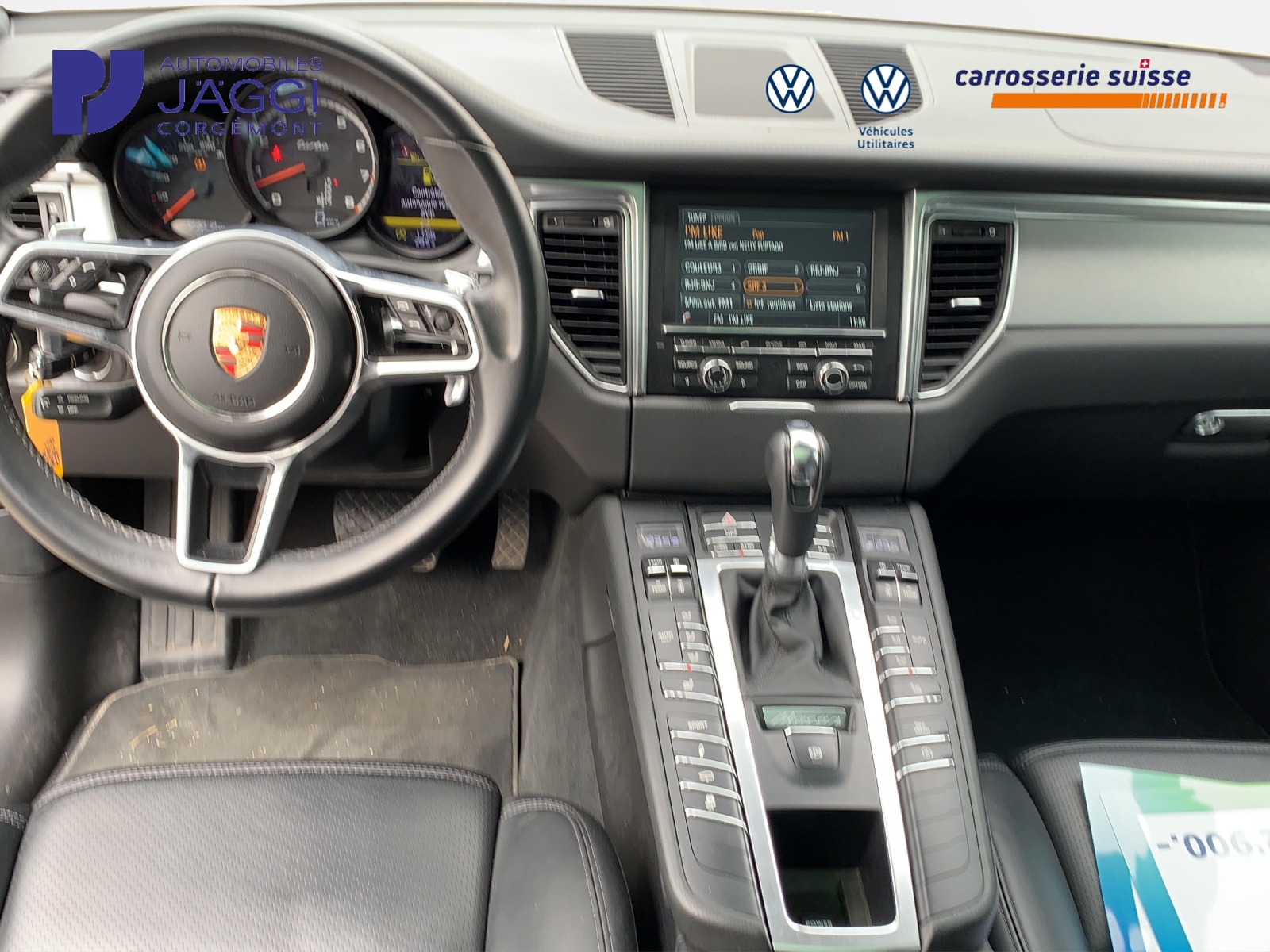 PORSCHE Macan Turbo-image-12