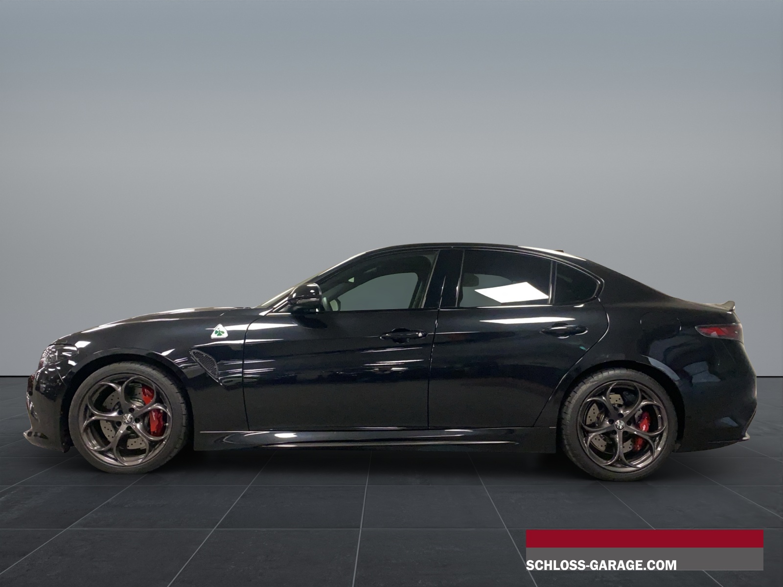 ALFA ROMEO Giulia 2.9 V6 Biturbo Quad-showroom-element-1