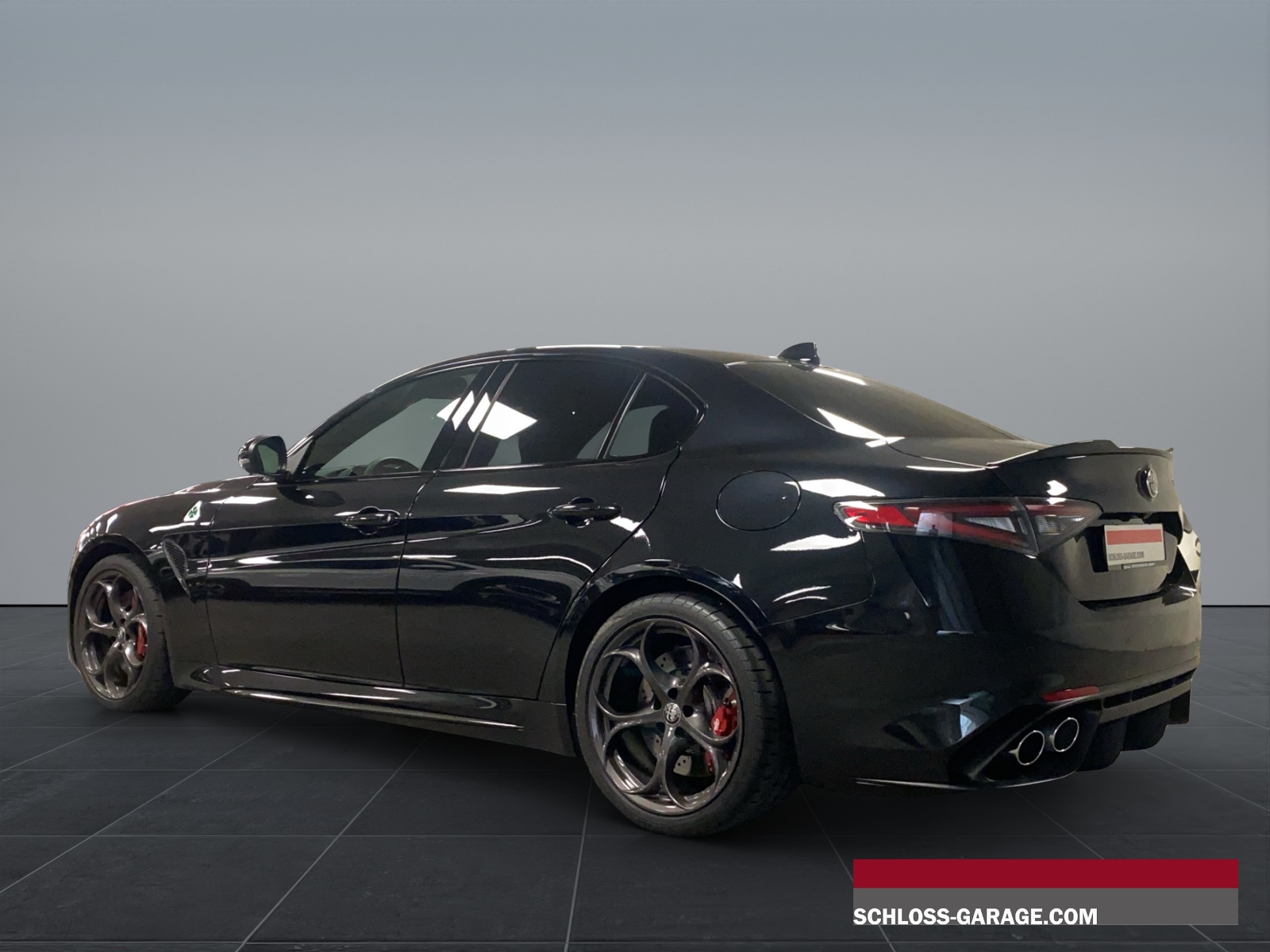 ALFA ROMEO Giulia 2.9 V6 Biturbo Quad-showroom-element-2