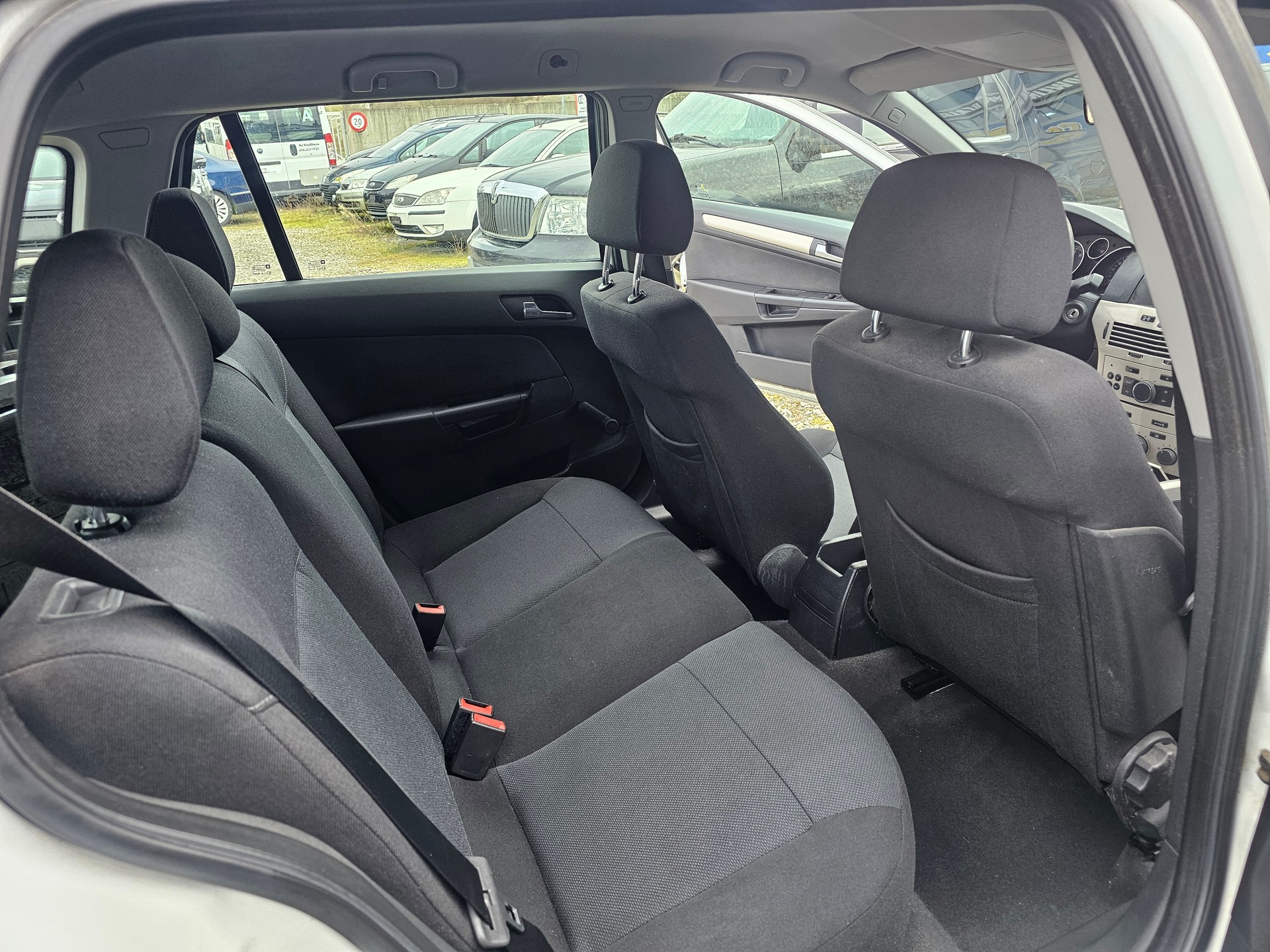 OPEL Astra Caravan 1.8i 16V Sport-image-12
