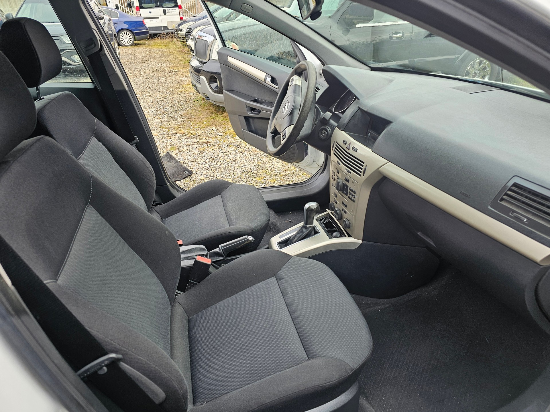 OPEL Astra Caravan 1.8i 16V Sport-image-13