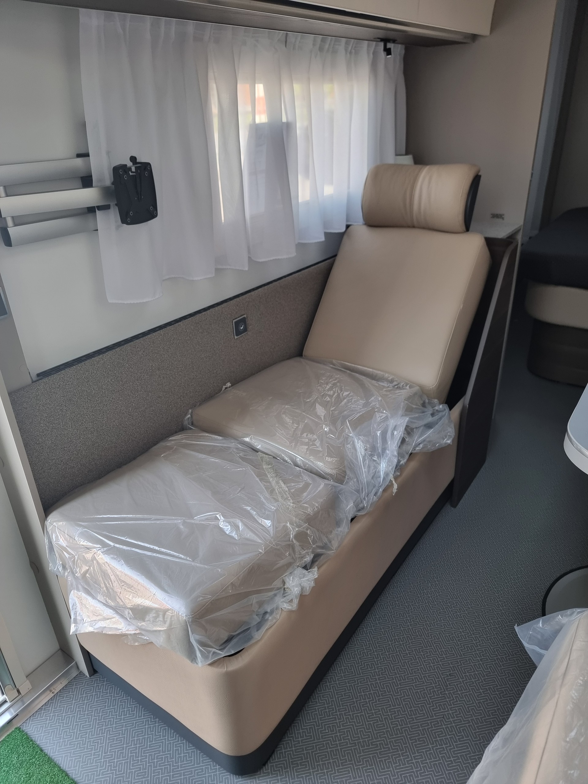 ADRIA Adria Alpina 663 HT-image-10
