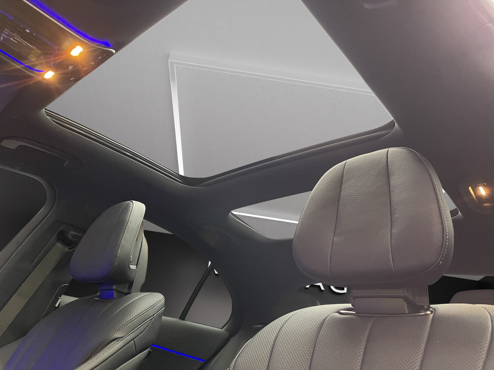 MERCEDES-BENZ E 220 d 4Matic-image-11