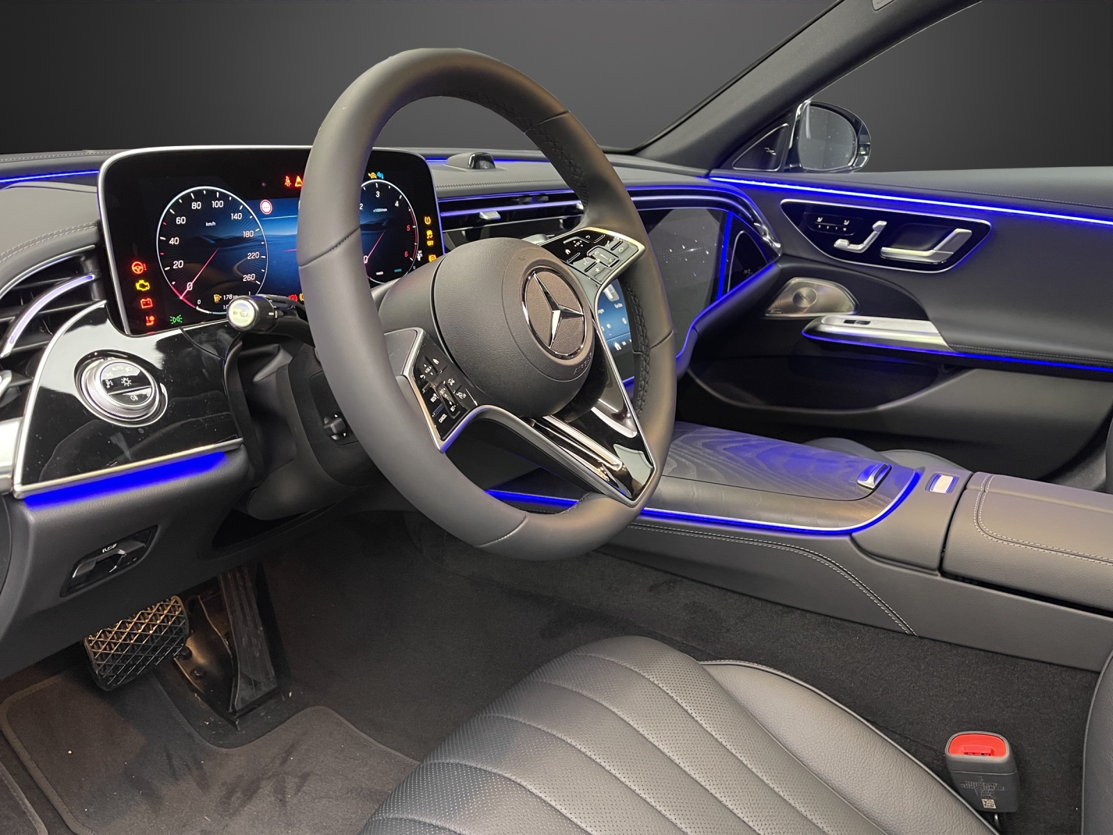 MERCEDES-BENZ E 220 d 4Matic-image-7