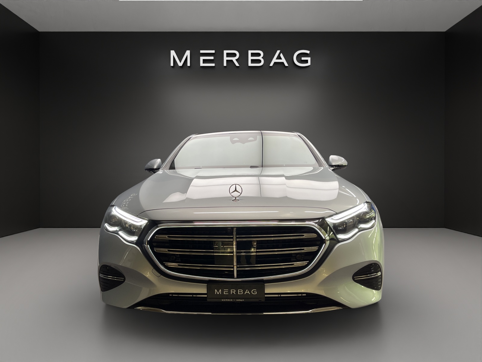 MERCEDES-BENZ E 220 d 4Matic-image-1