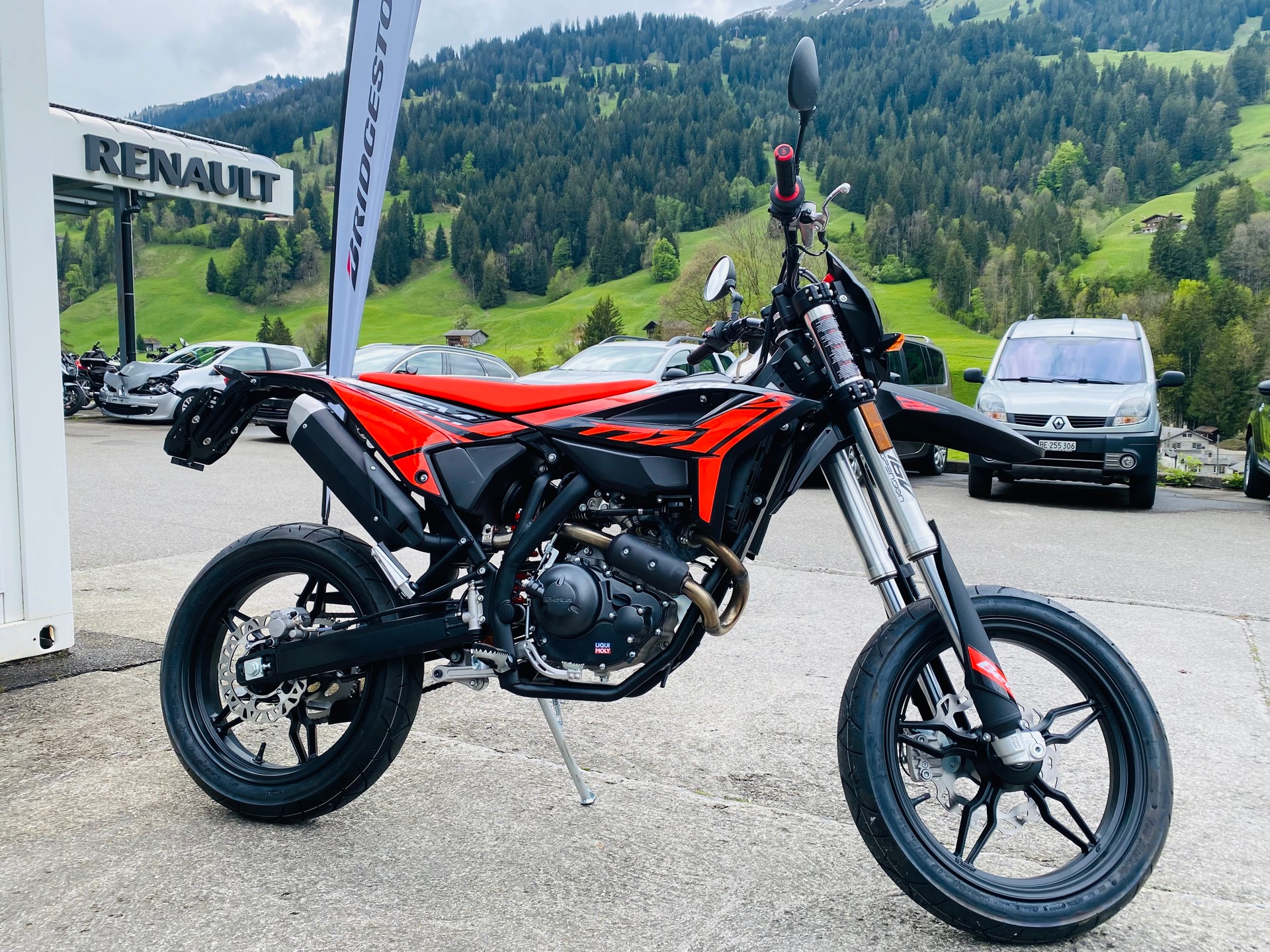 BETA 125 4T Motard-image-1
