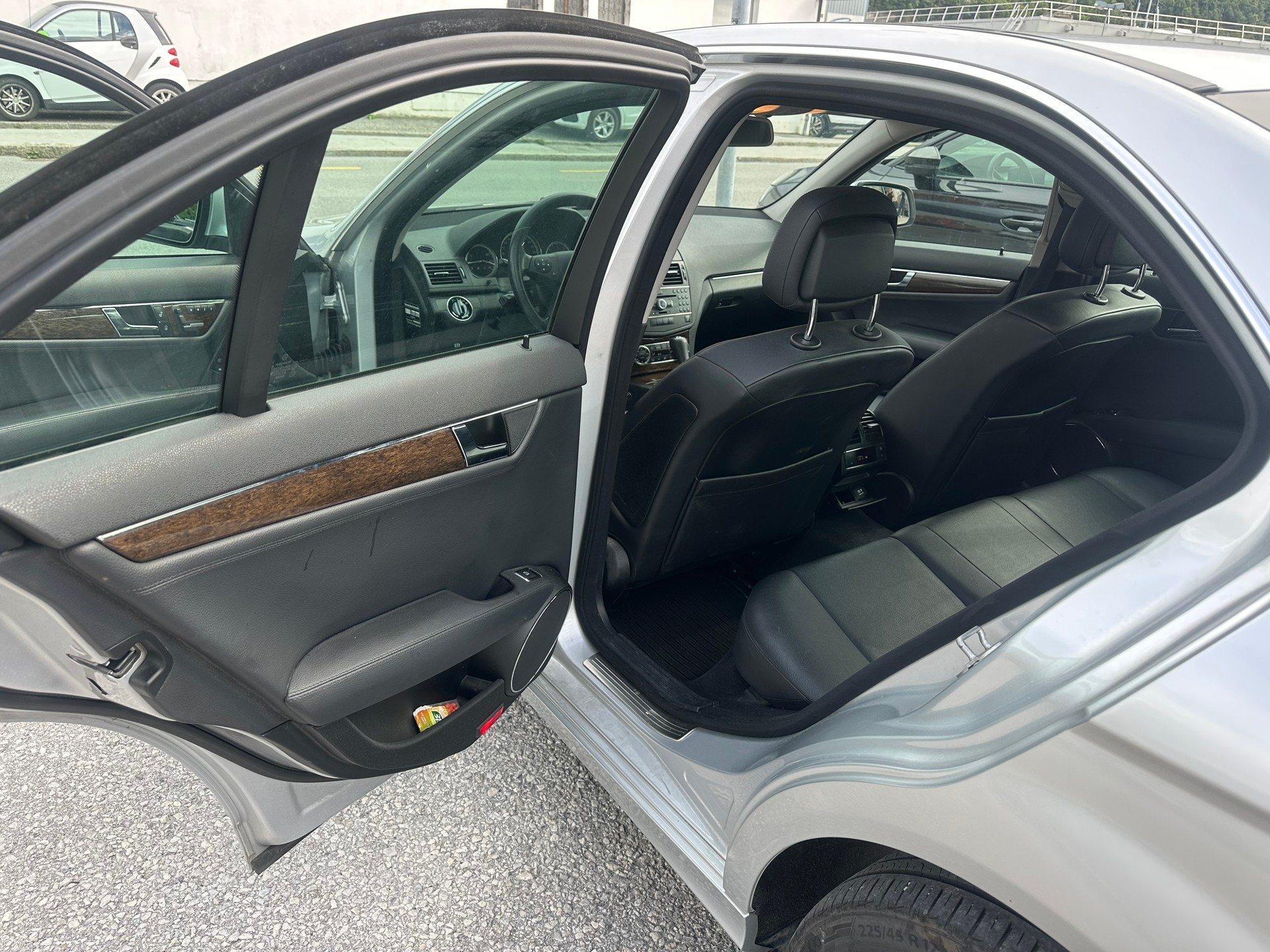 MERCEDES-BENZ C320 CDI-image-9