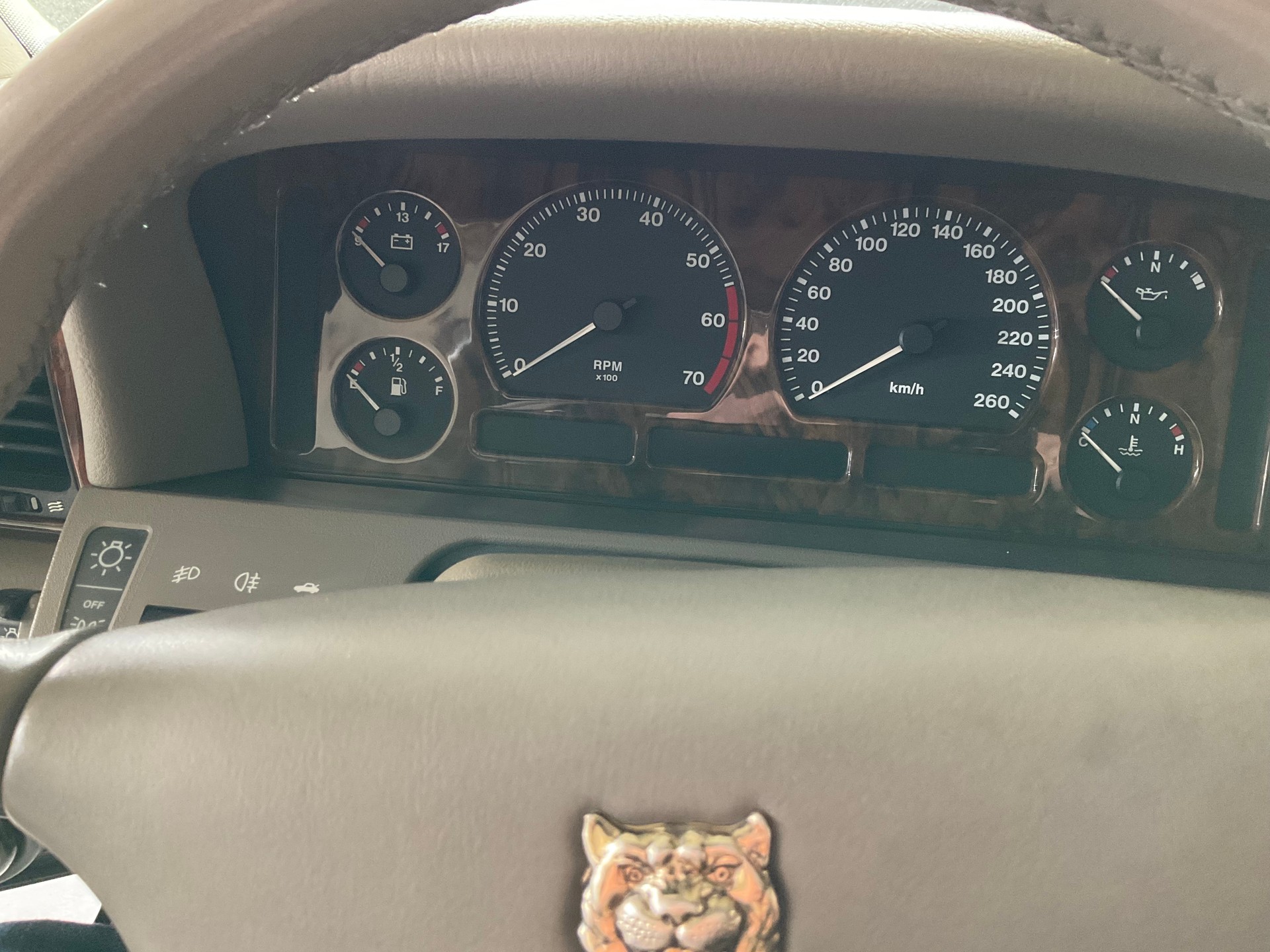 JAGUAR XJ 3.2 Executive-image-5