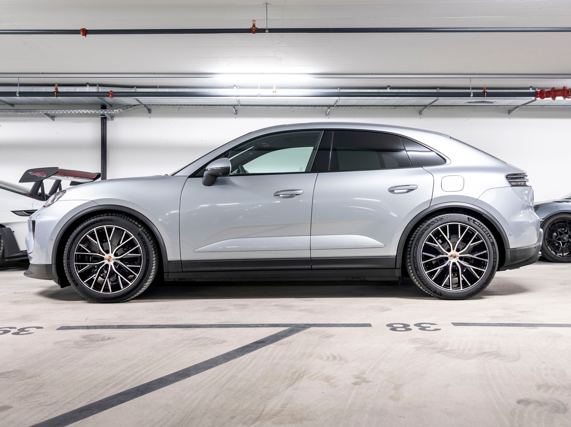 PORSCHE Macan 4 100kWh-image-1