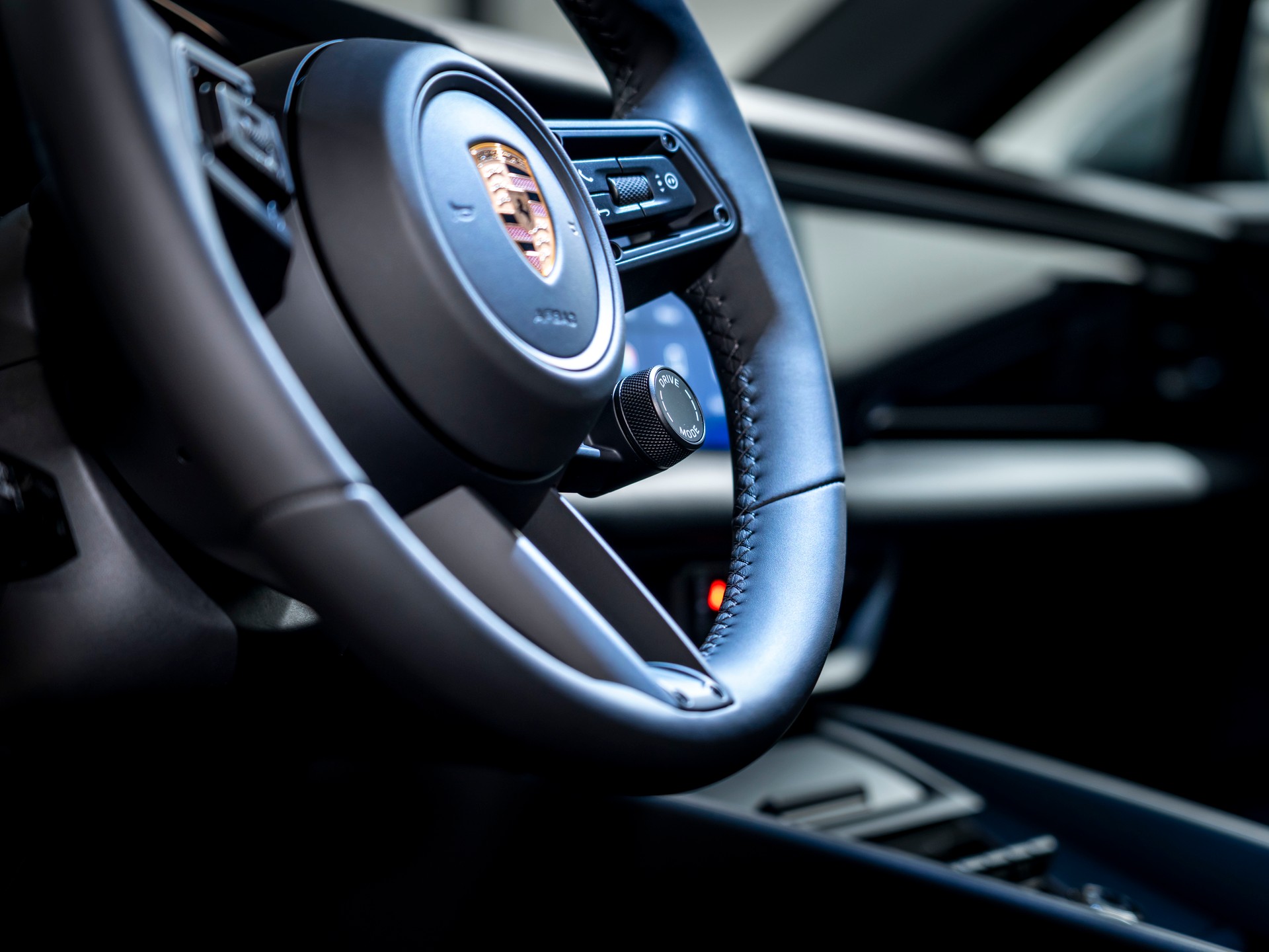 PORSCHE Macan 4 100kWh-image-14