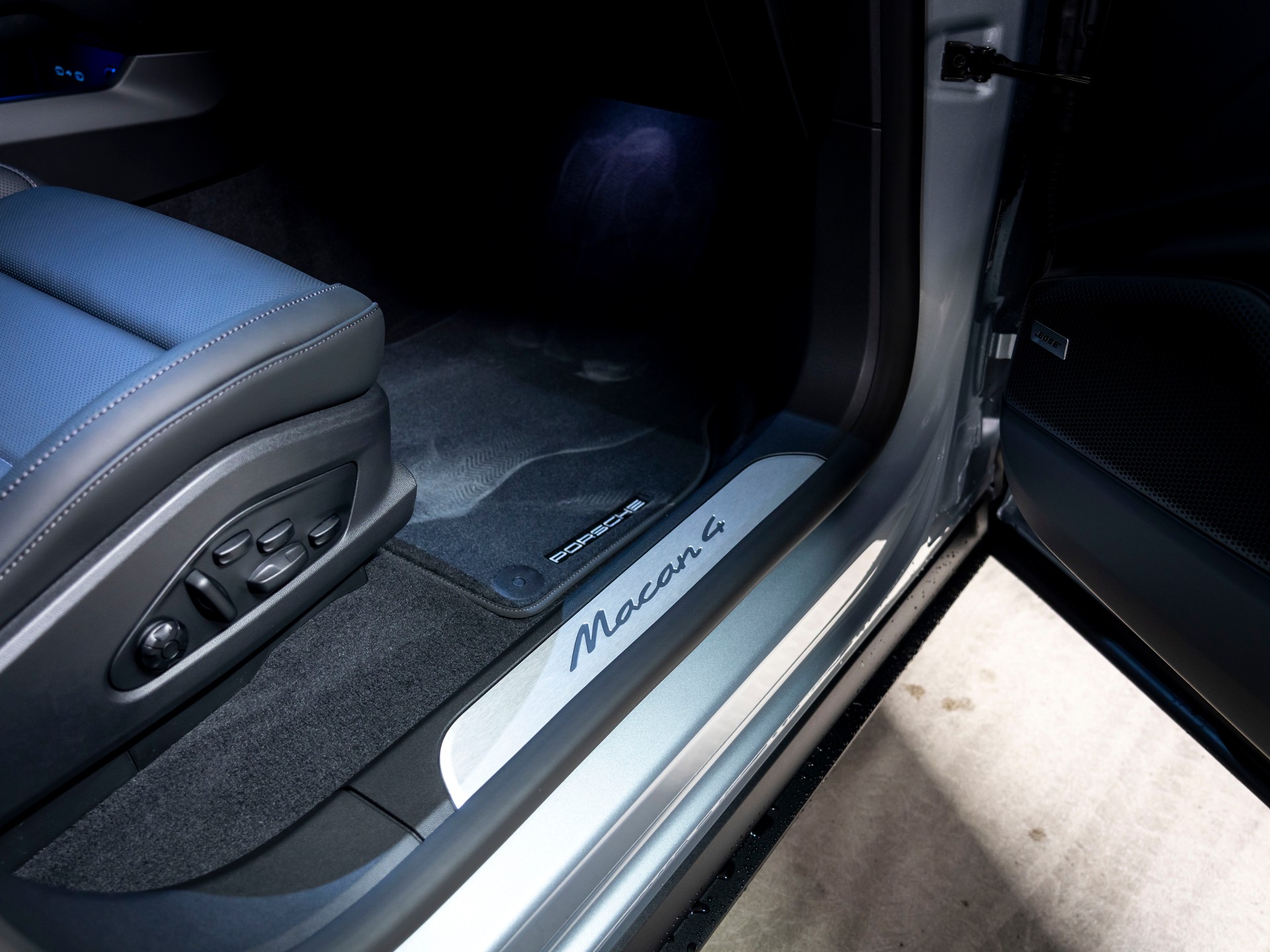 PORSCHE Macan 4 100kWh-image-19