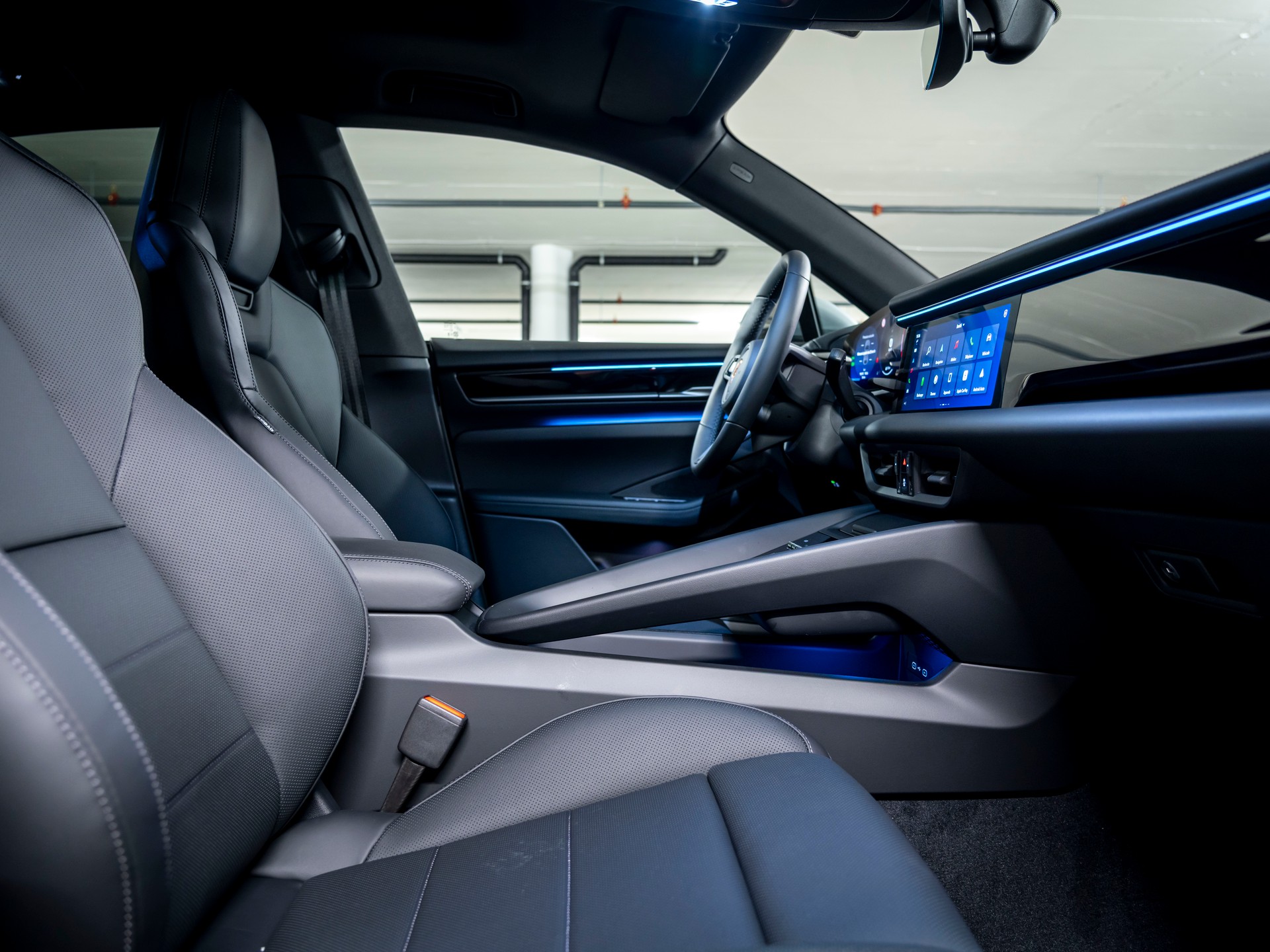 PORSCHE Macan 4 100kWh-image-16