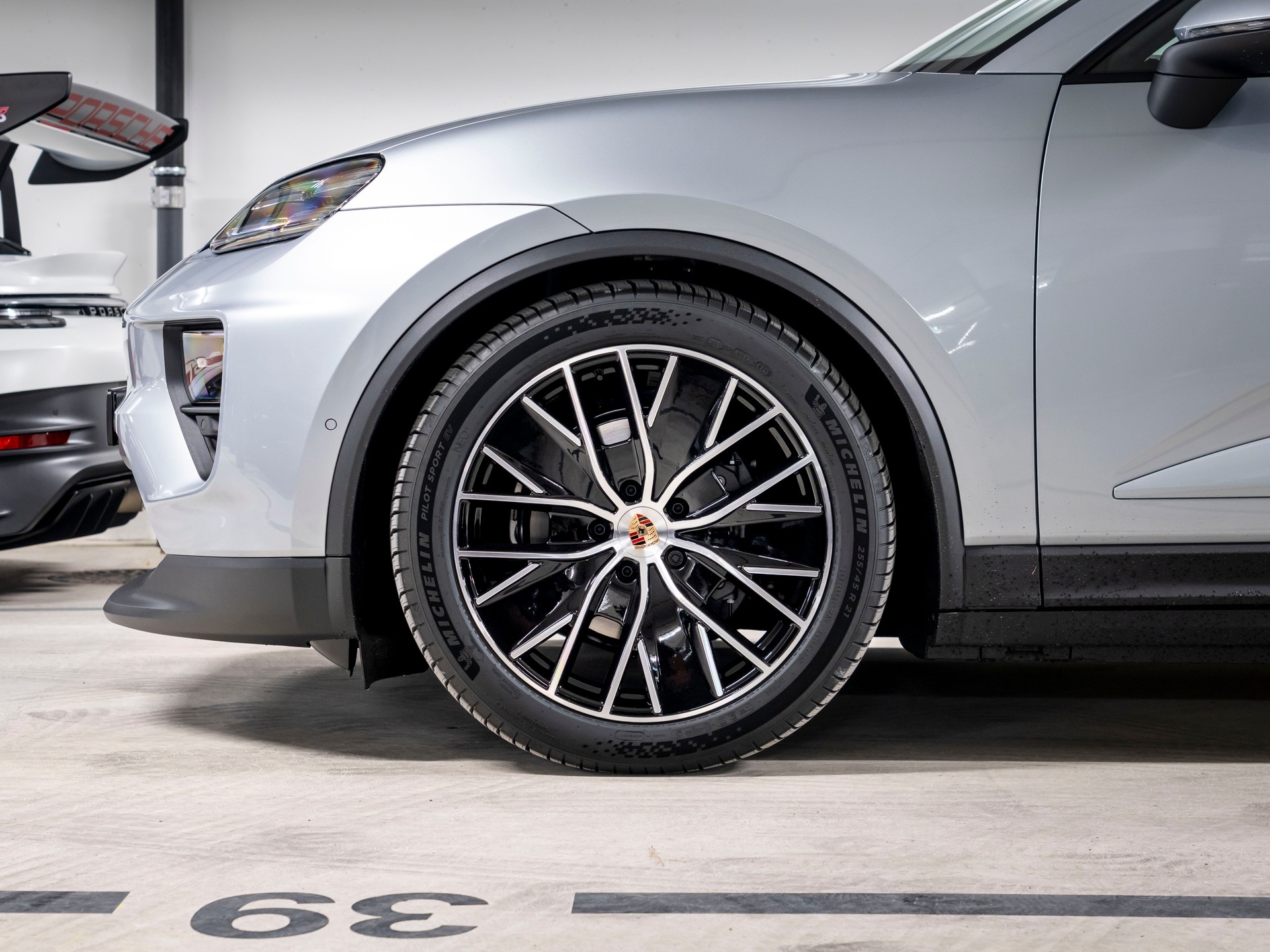 PORSCHE Macan 4 100kWh-image-7