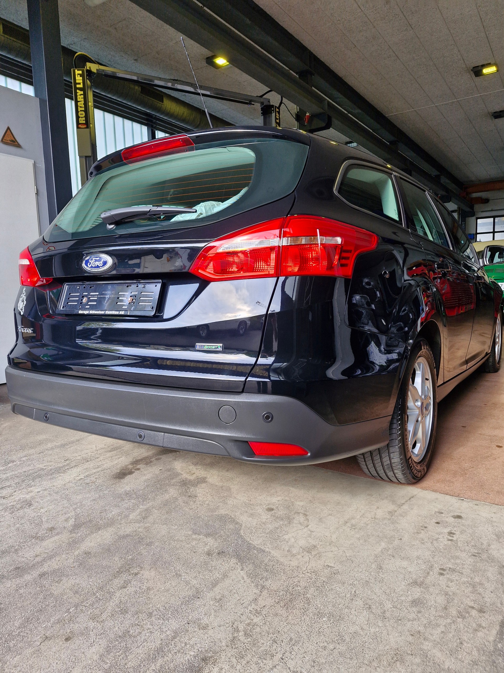 FORD Focus 1.0 SCTi Trend-image-1