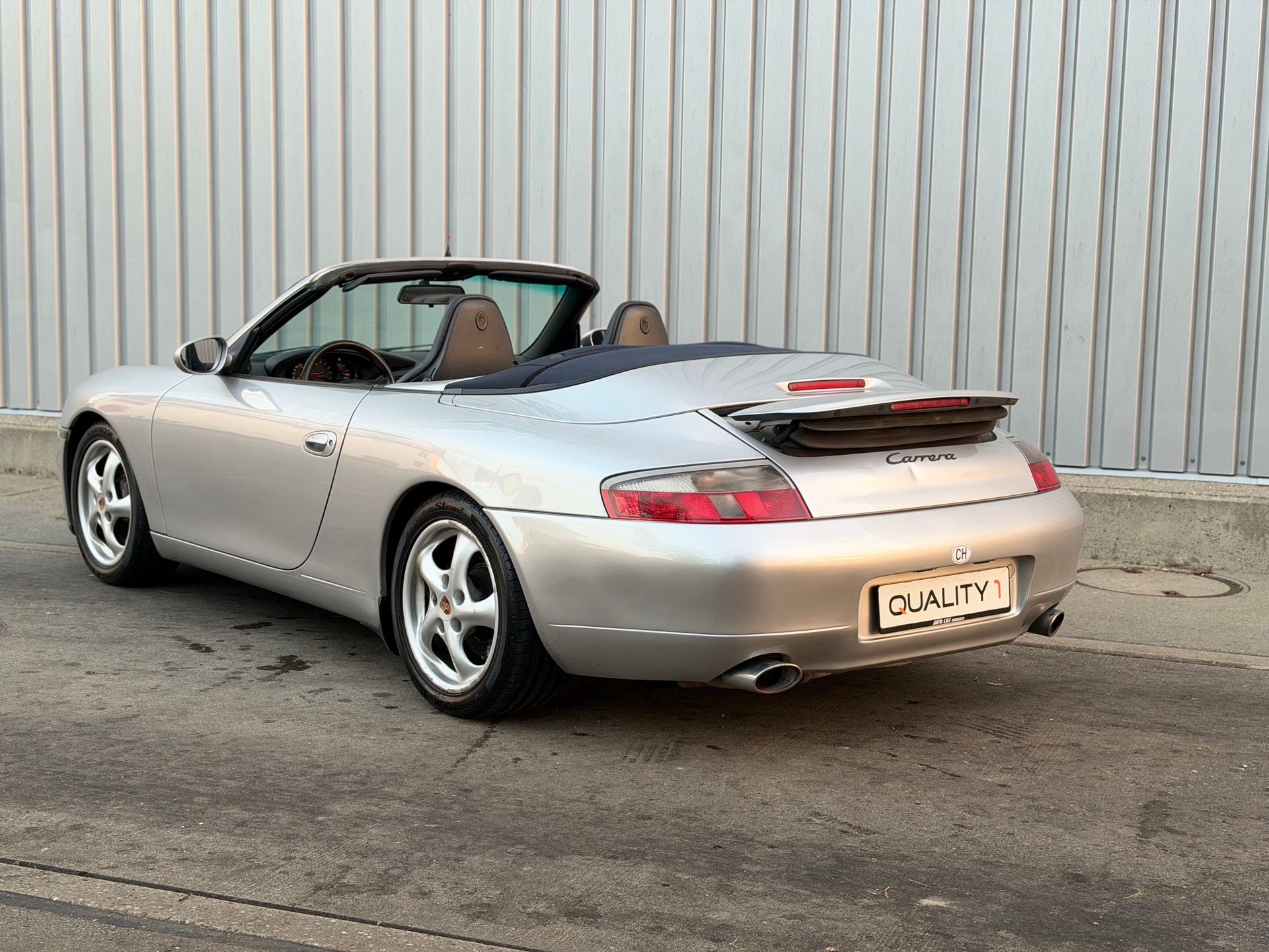 PORSCHE 911 Carrera Cabrio-image-3