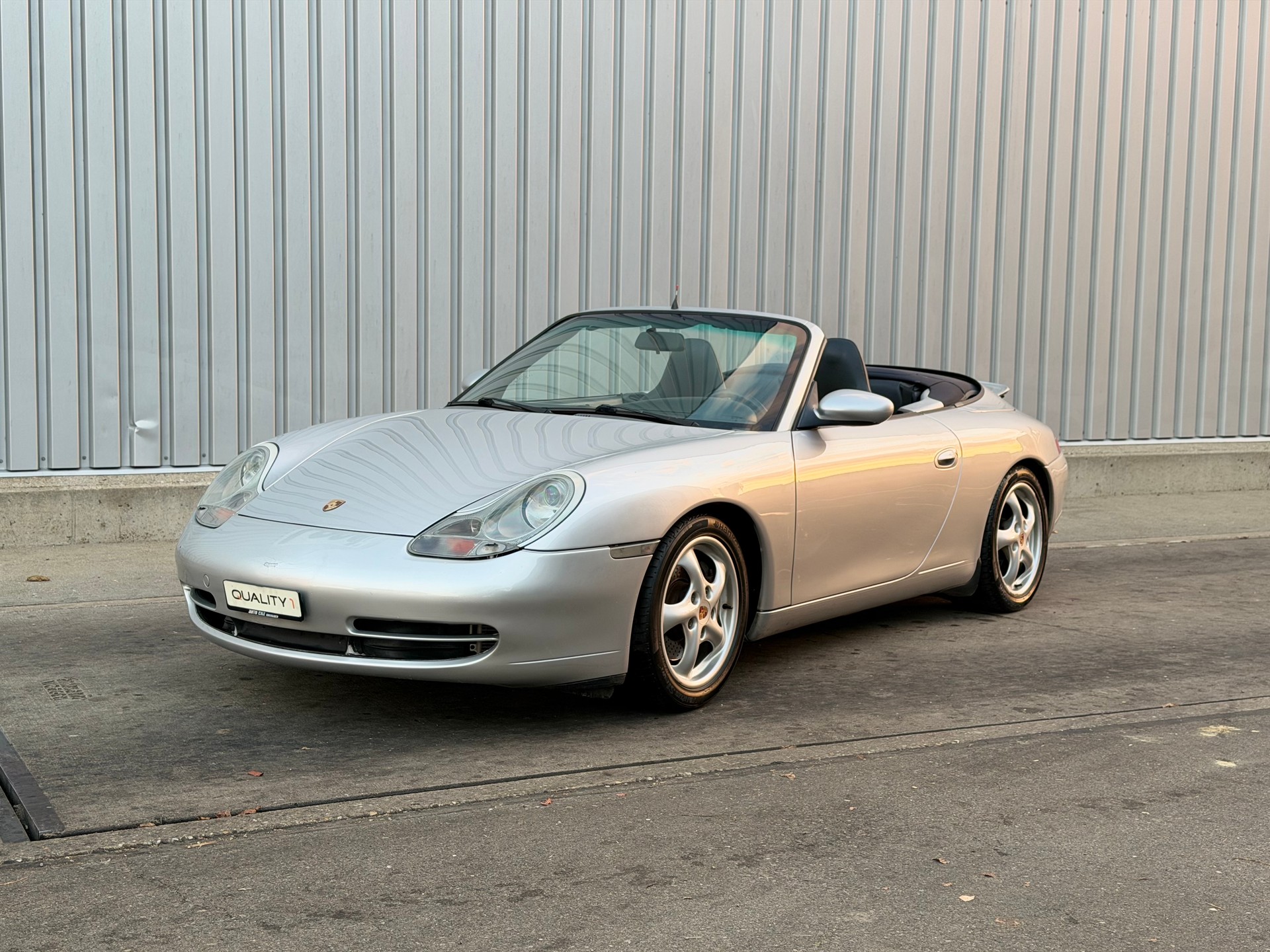 PORSCHE 911 Carrera Cabrio-image-1