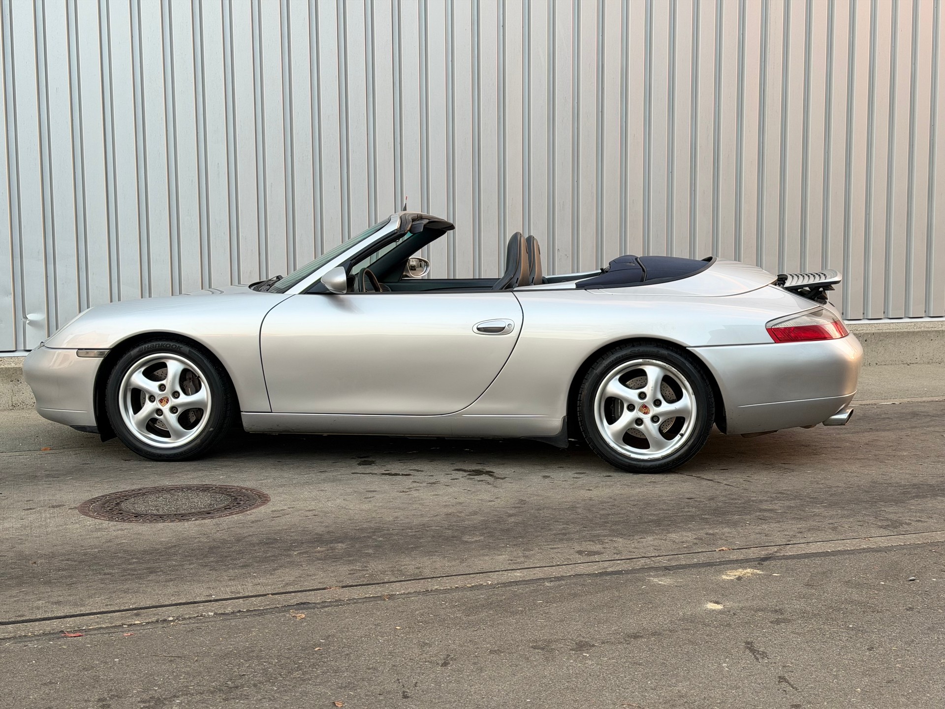 PORSCHE 911 Carrera Cabrio-image-6