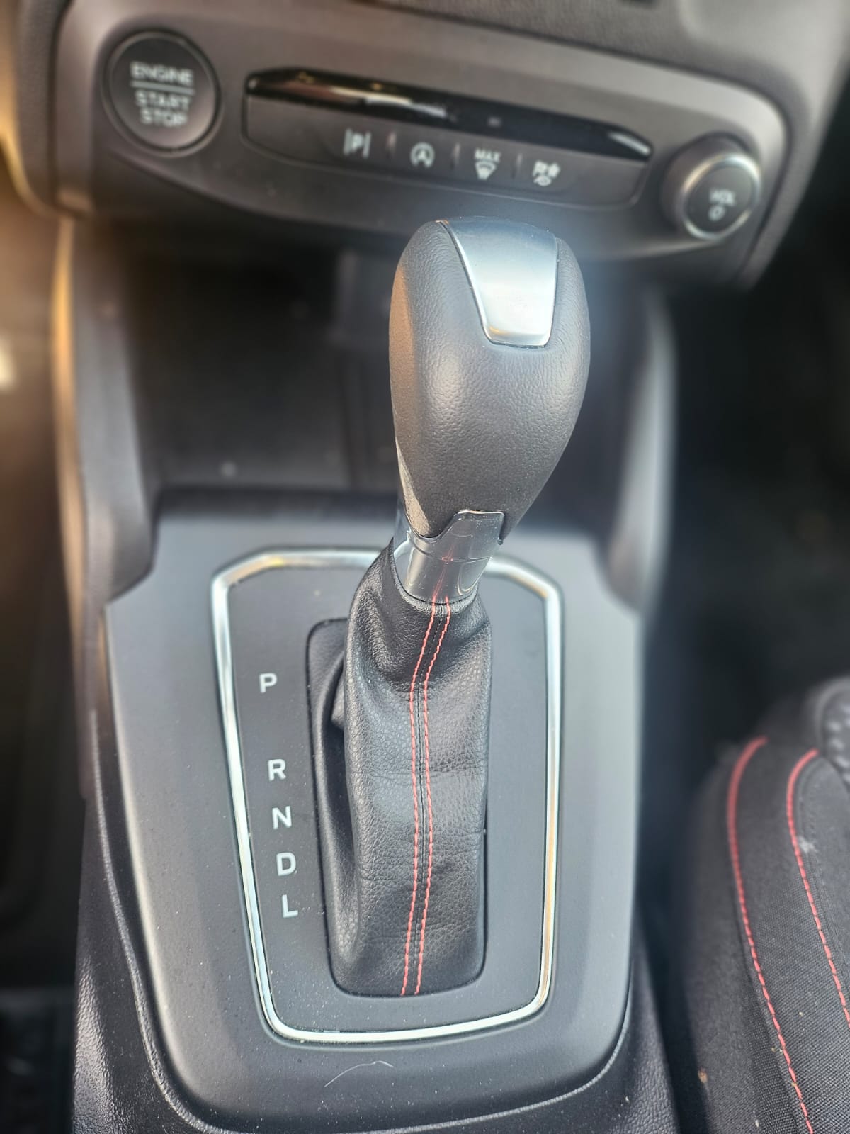 FORD Focus 1.0 MHEV AUTOMAT155 PS ST-Line BESCHADIG ENDOMMAGEE provisorisch fahrbar-image-13