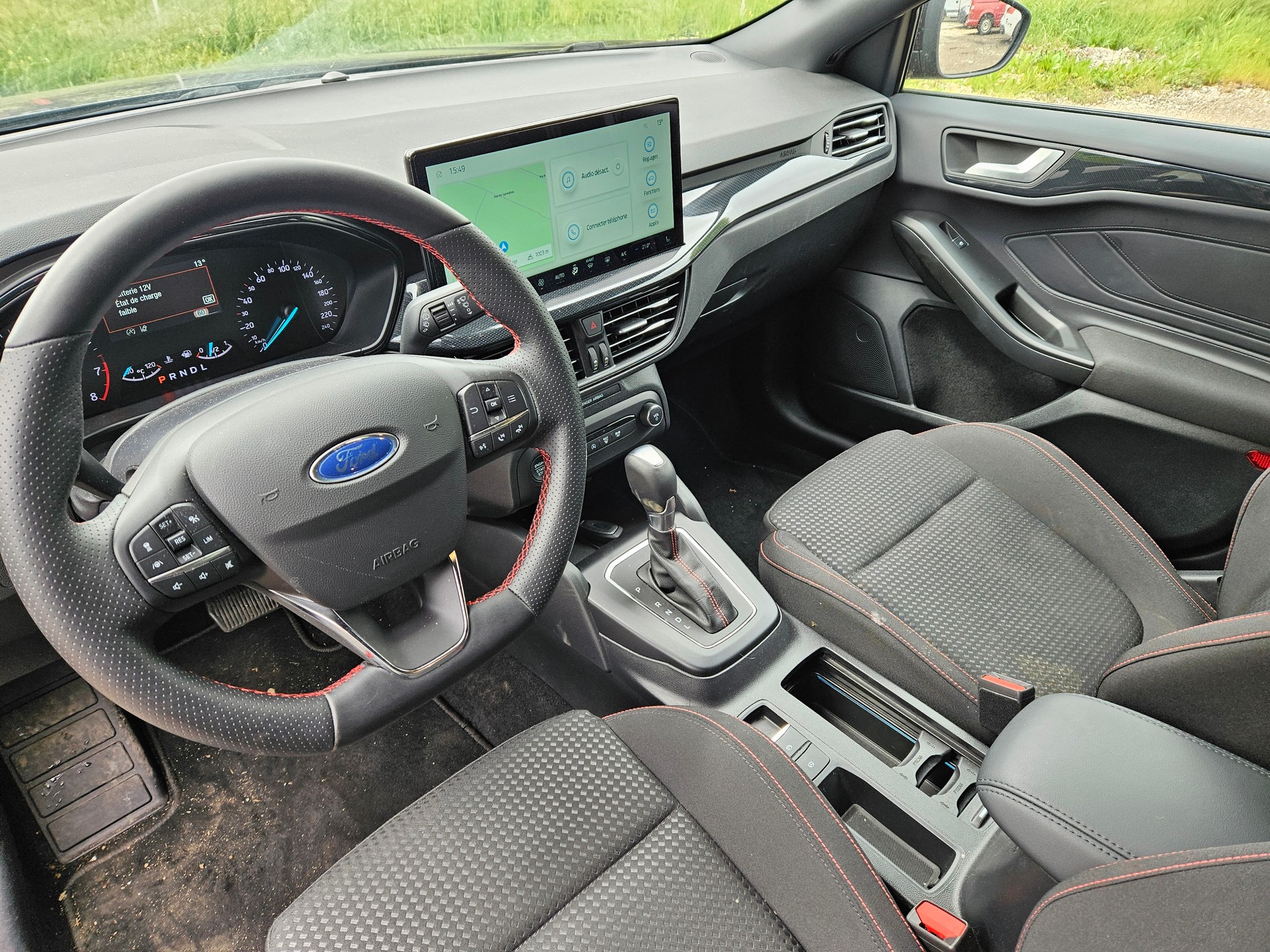FORD Focus 1.0 MHEV AUTOMAT155 PS ST-Line BESCHADIG ENDOMMAGEE provisorisch fahrbar-image-2