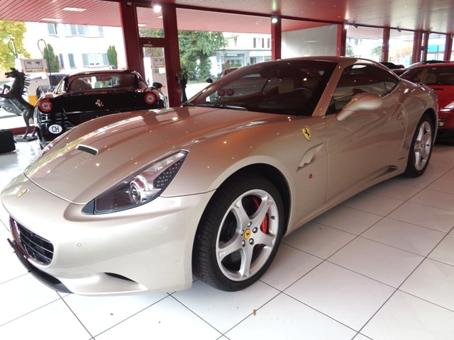 FERRARI California 4.3 V8-image-15