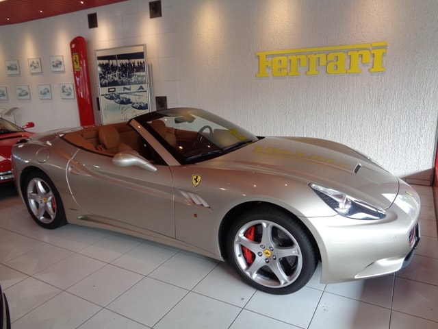 FERRARI California 4.3 V8-image-11