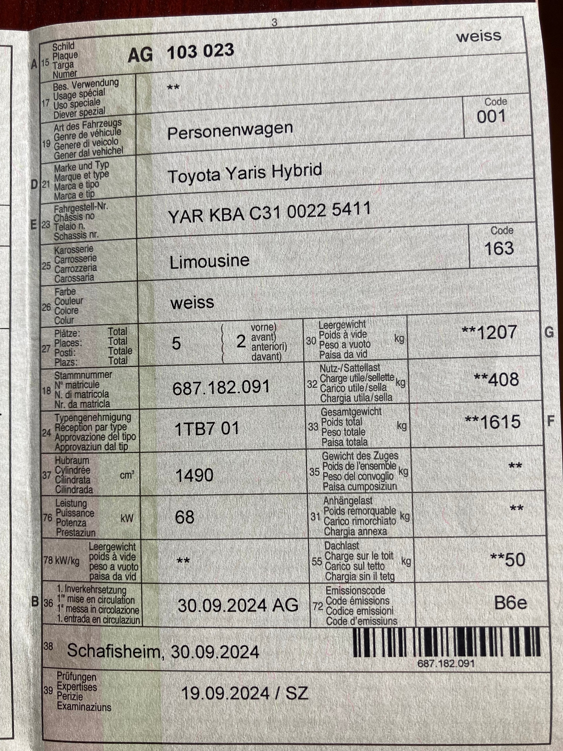 TOYOTA Yaris 1.5 Comfort e-CVT-image-5