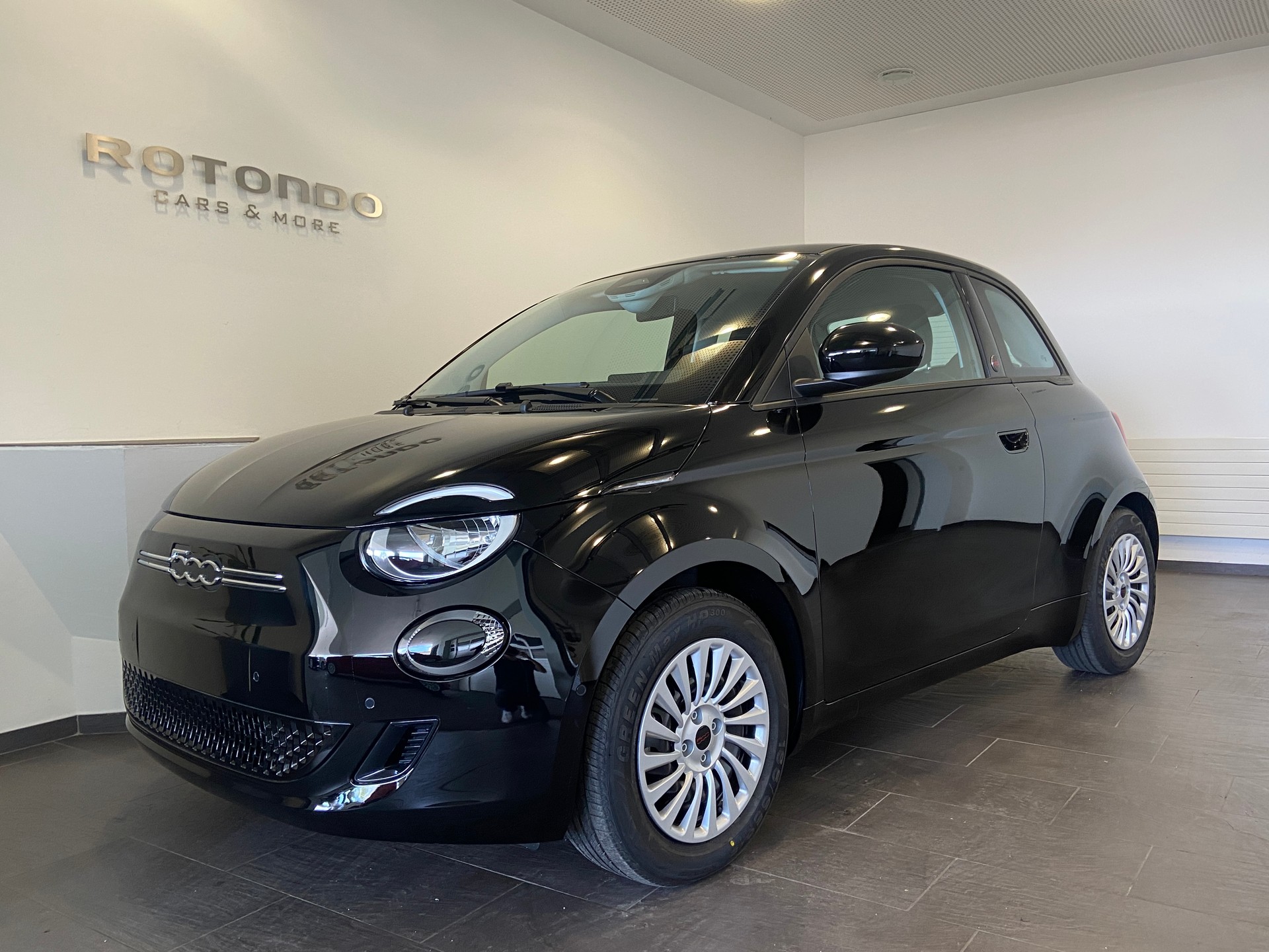 FIAT 500 electric 87 kW Red-image-0