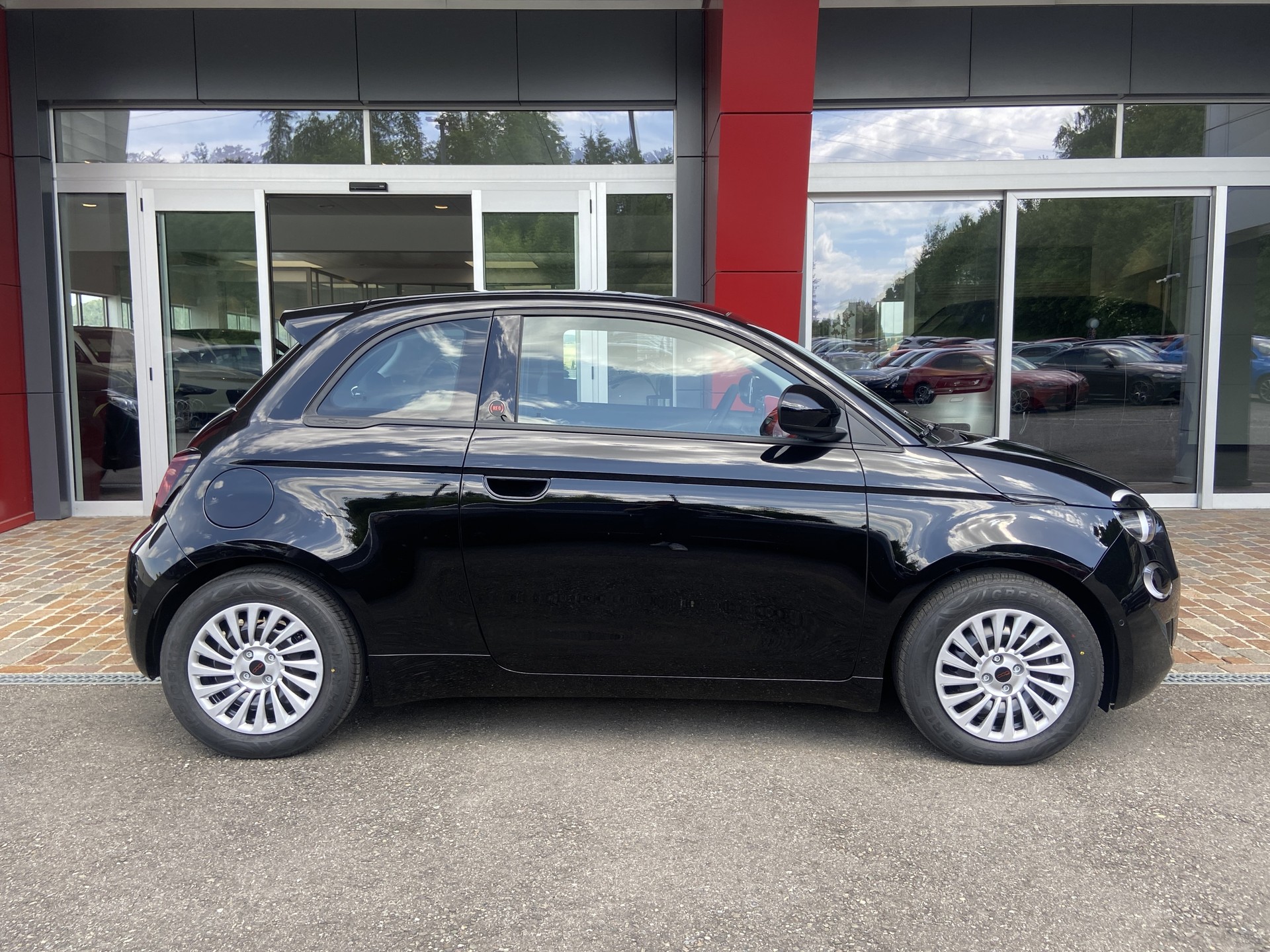 FIAT 500 electric 87 kW Red-image-10
