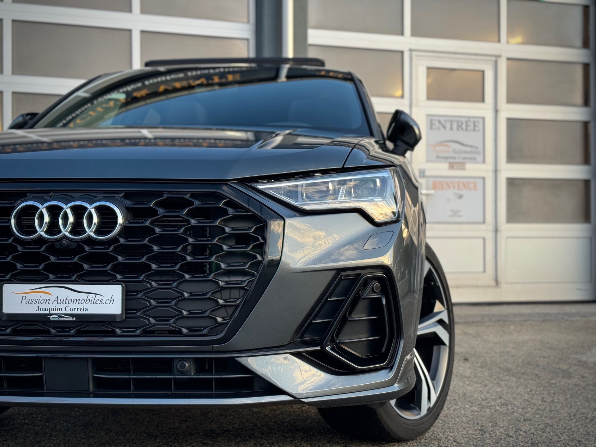 AUDI Q3 Sportback 40 TFSI S line quattro S-tronic - Véhicule Suisse (CH)-image-4