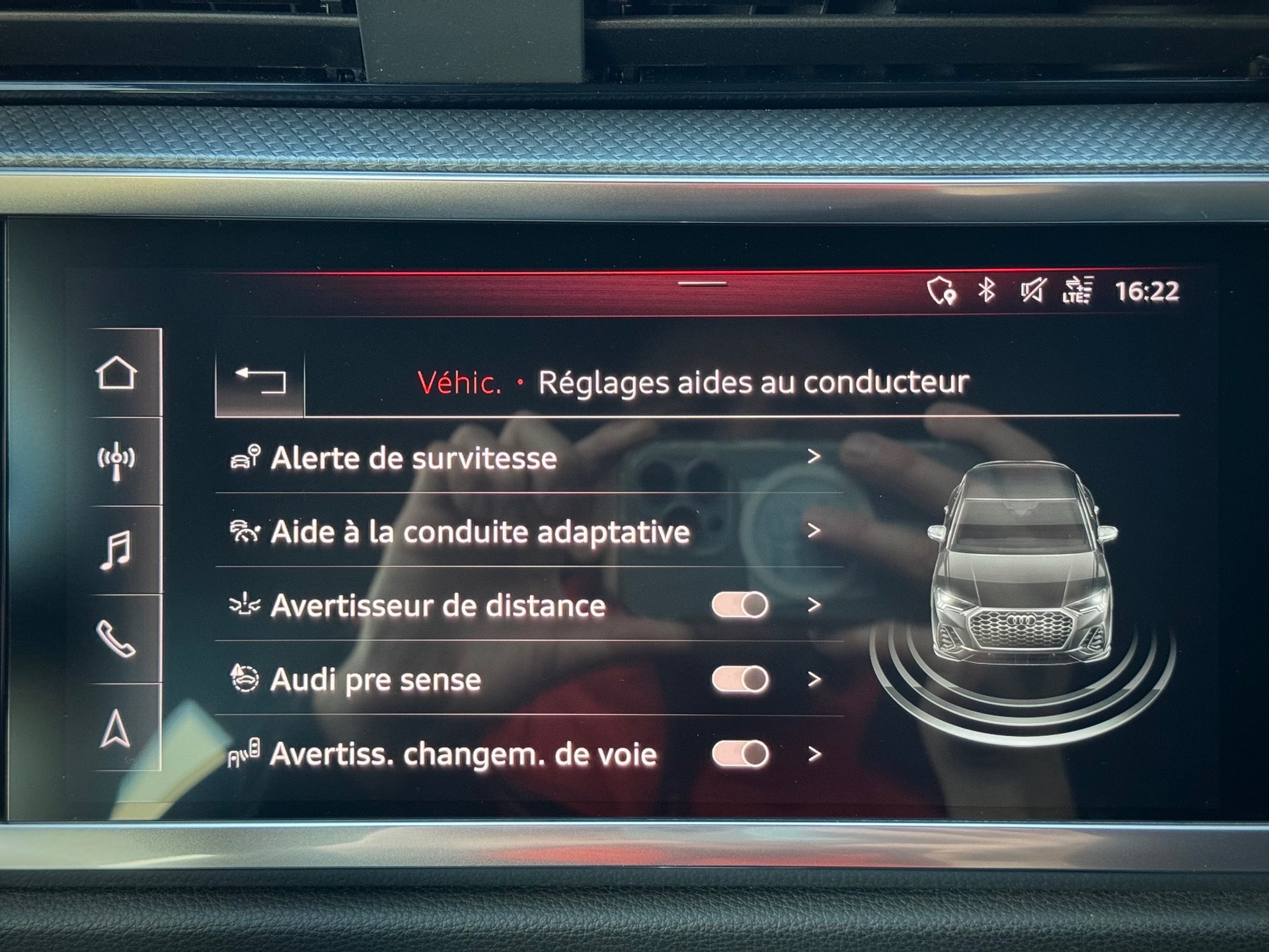 AUDI Q3 Sportback 40 TFSI S line quattro S-tronic - Véhicule Suisse (CH)-image-11