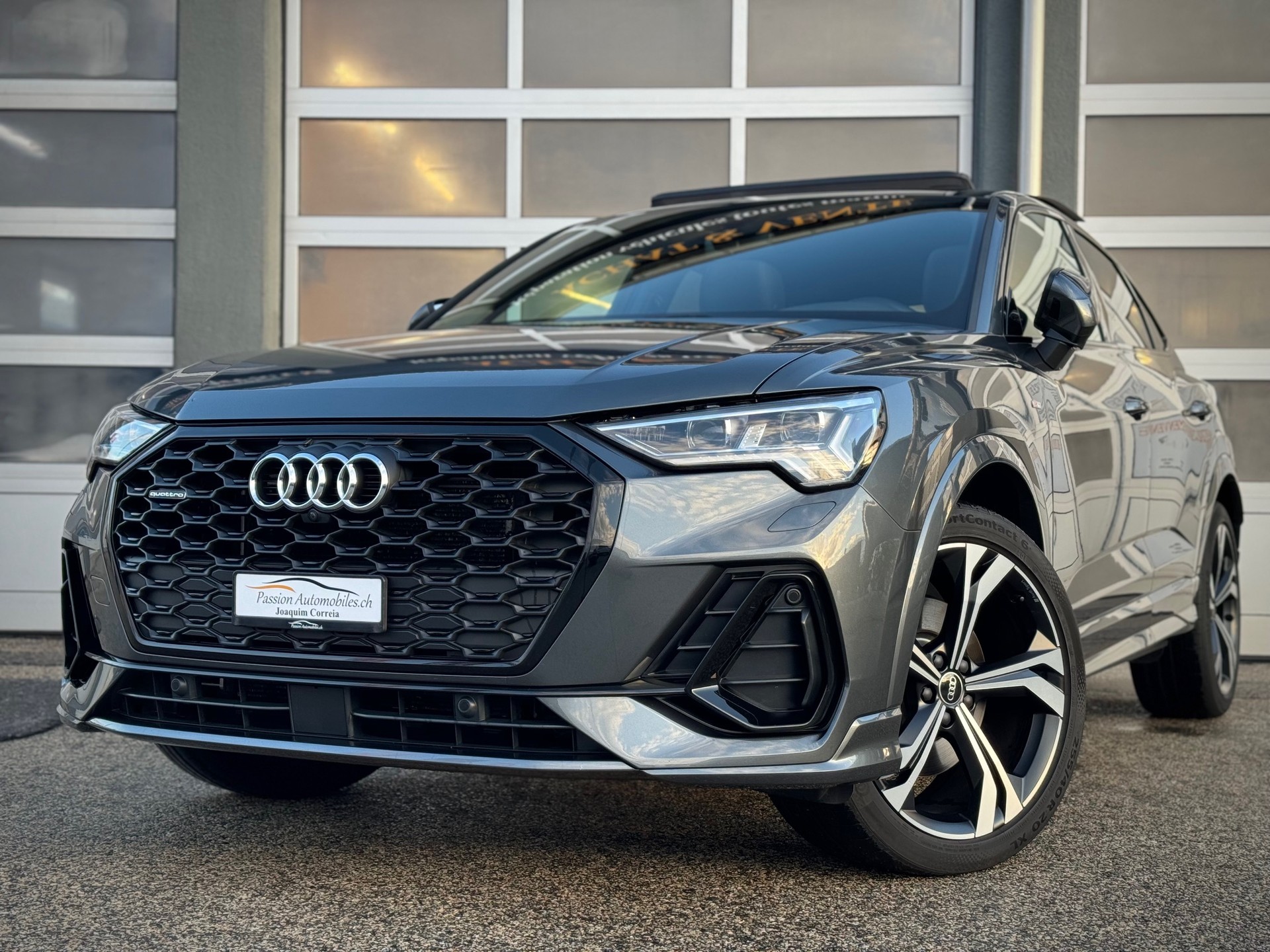 AUDI Q3 Sportback 40 TFSI S line quattro S-tronic - Véhicule Suisse (CH)