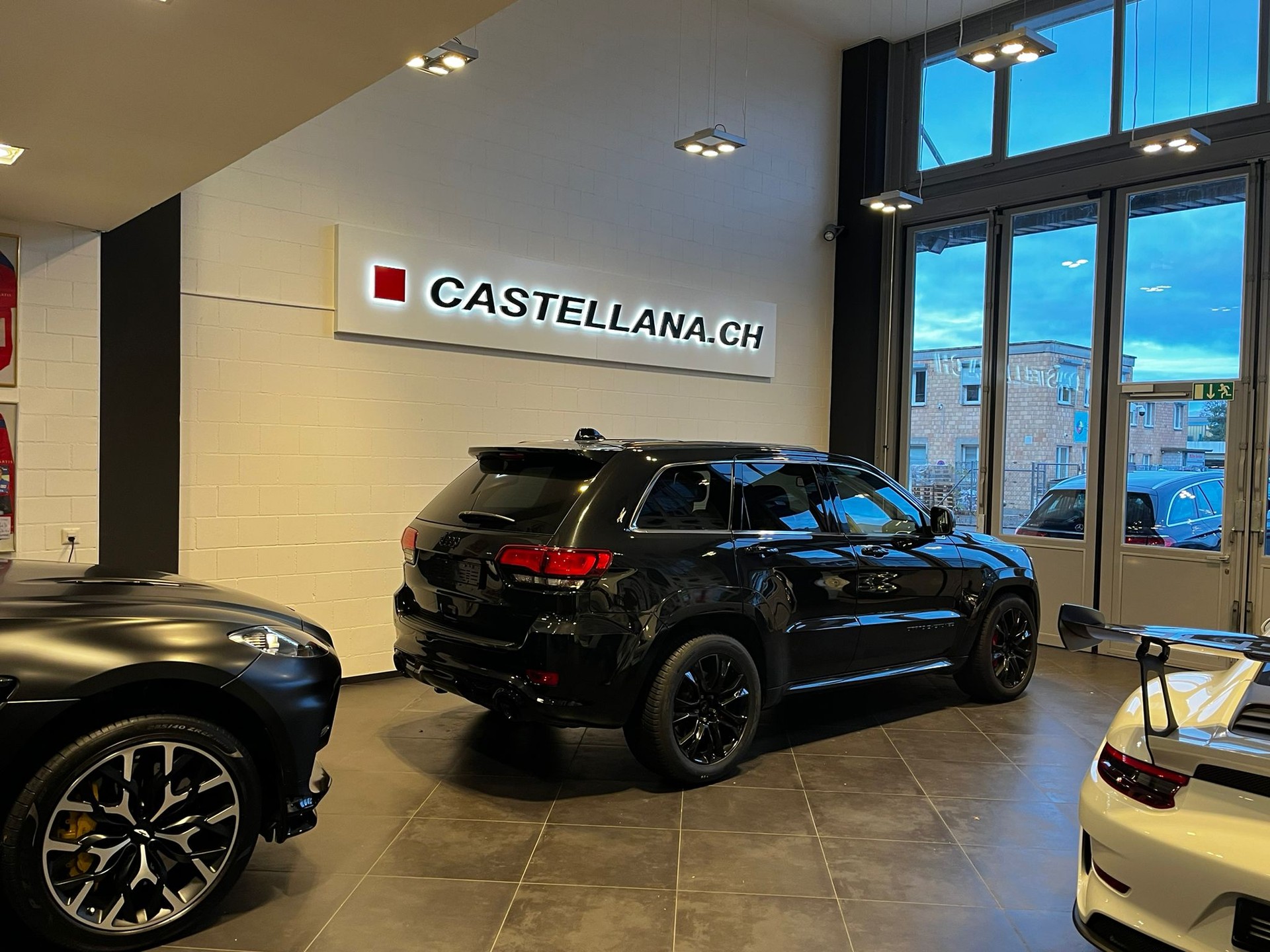 JEEP Grand Cherokee 6.4 V8 HEMI SRT8 Automatic-image-6