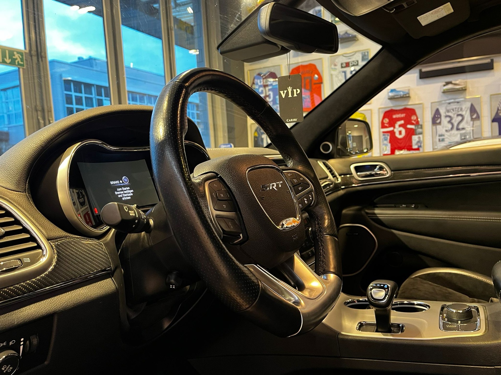 JEEP Grand Cherokee 6.4 V8 HEMI SRT8 Automatic-image-14