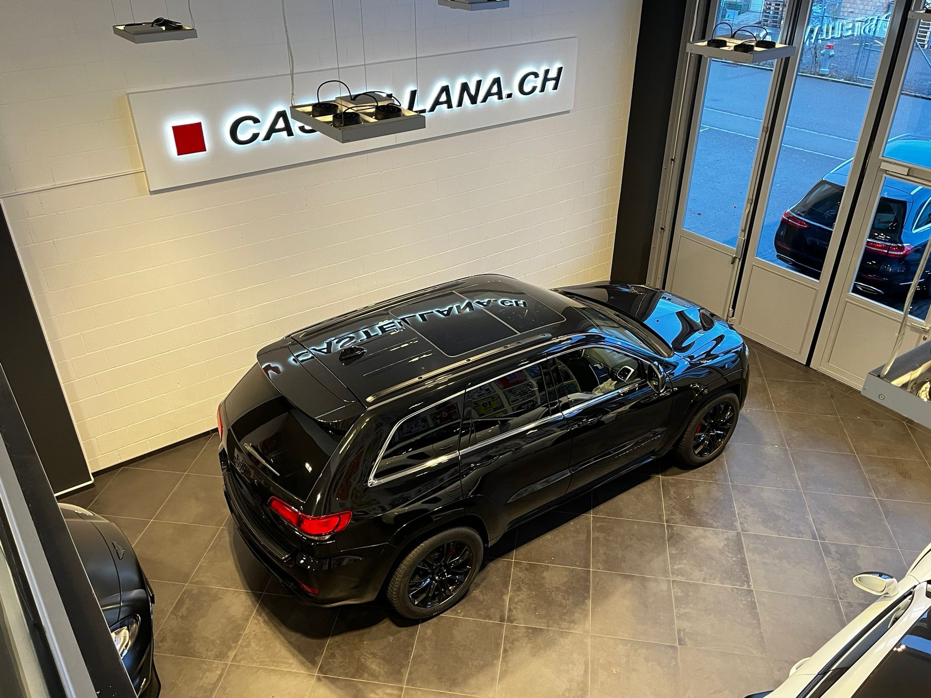 JEEP Grand Cherokee 6.4 V8 HEMI SRT8 Automatic-image-8