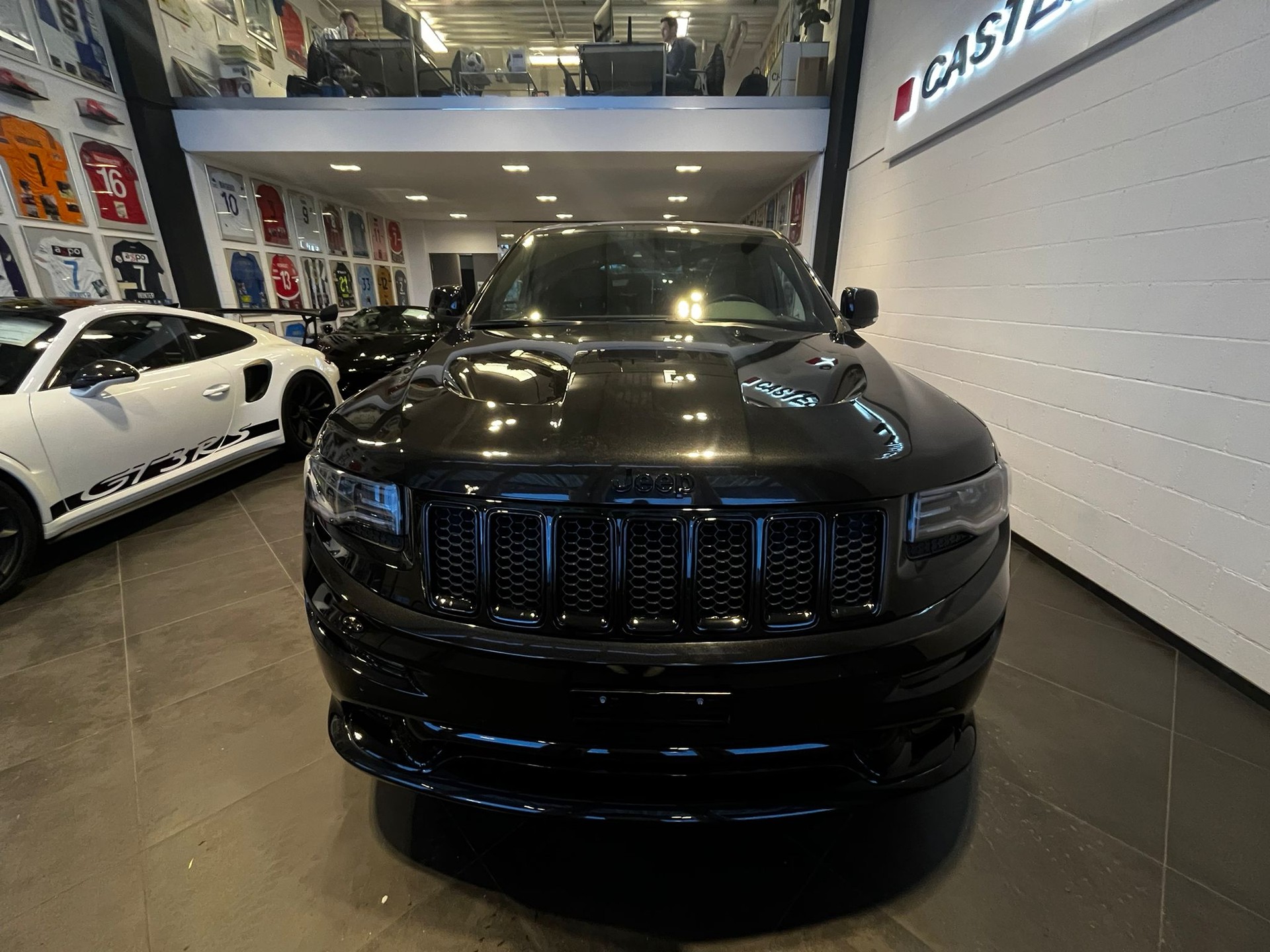 JEEP Grand Cherokee 6.4 V8 HEMI SRT8 Automatic-image-3