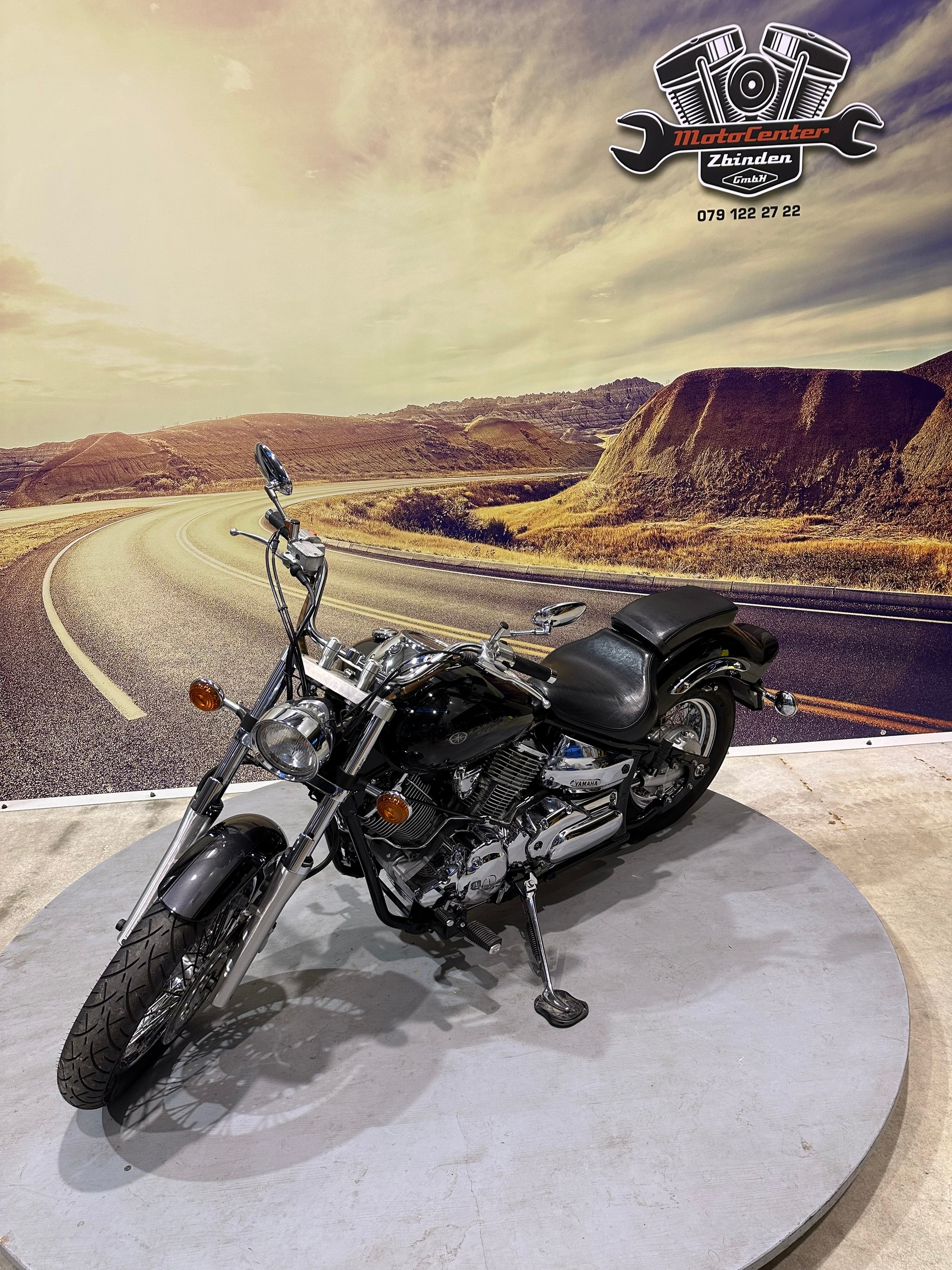 YAMAHA XVS 1100 Drag Star-showroom-element-1