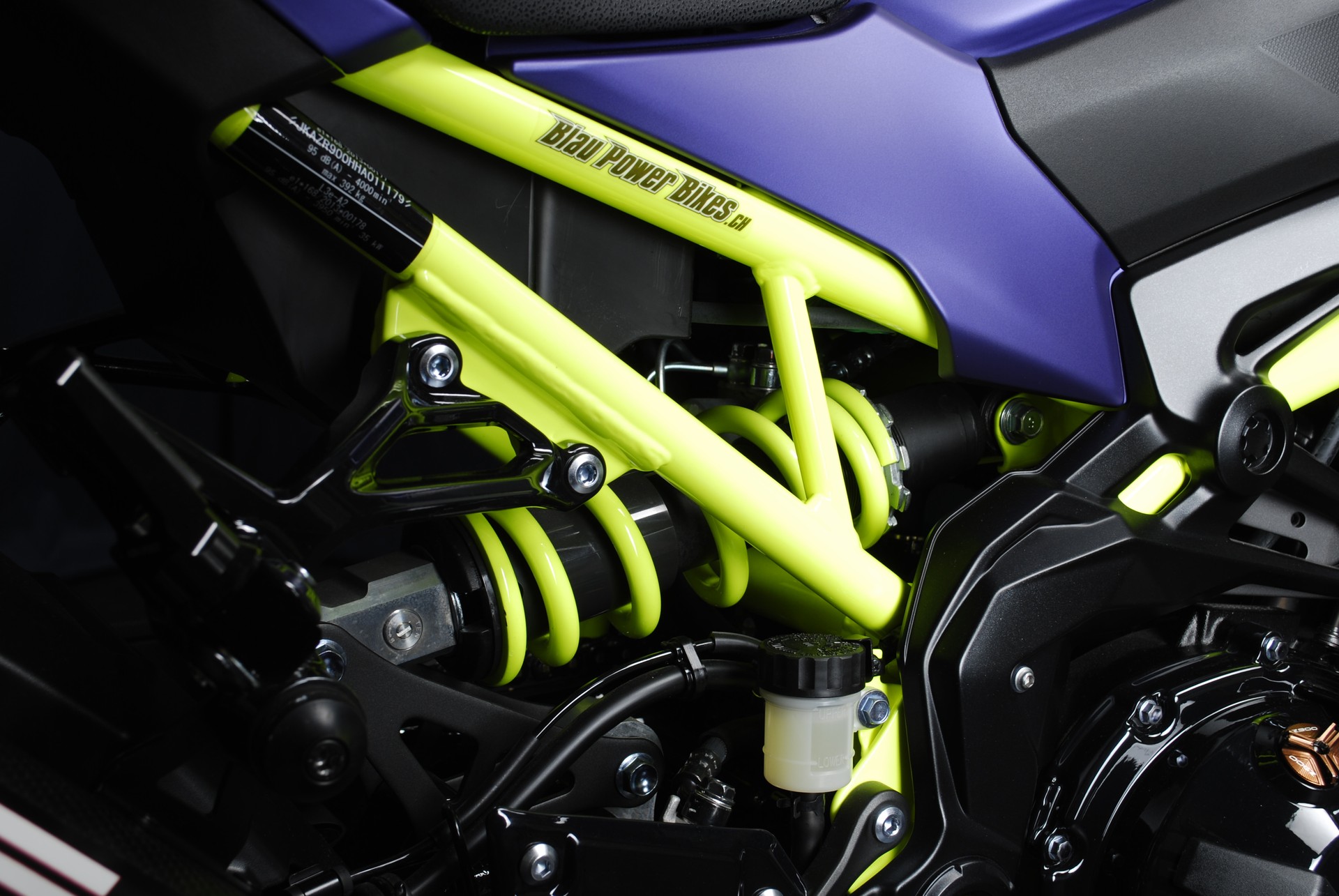 KAWASAKI Z 900 (70kW) MY21 - Komplettumbau-image-4