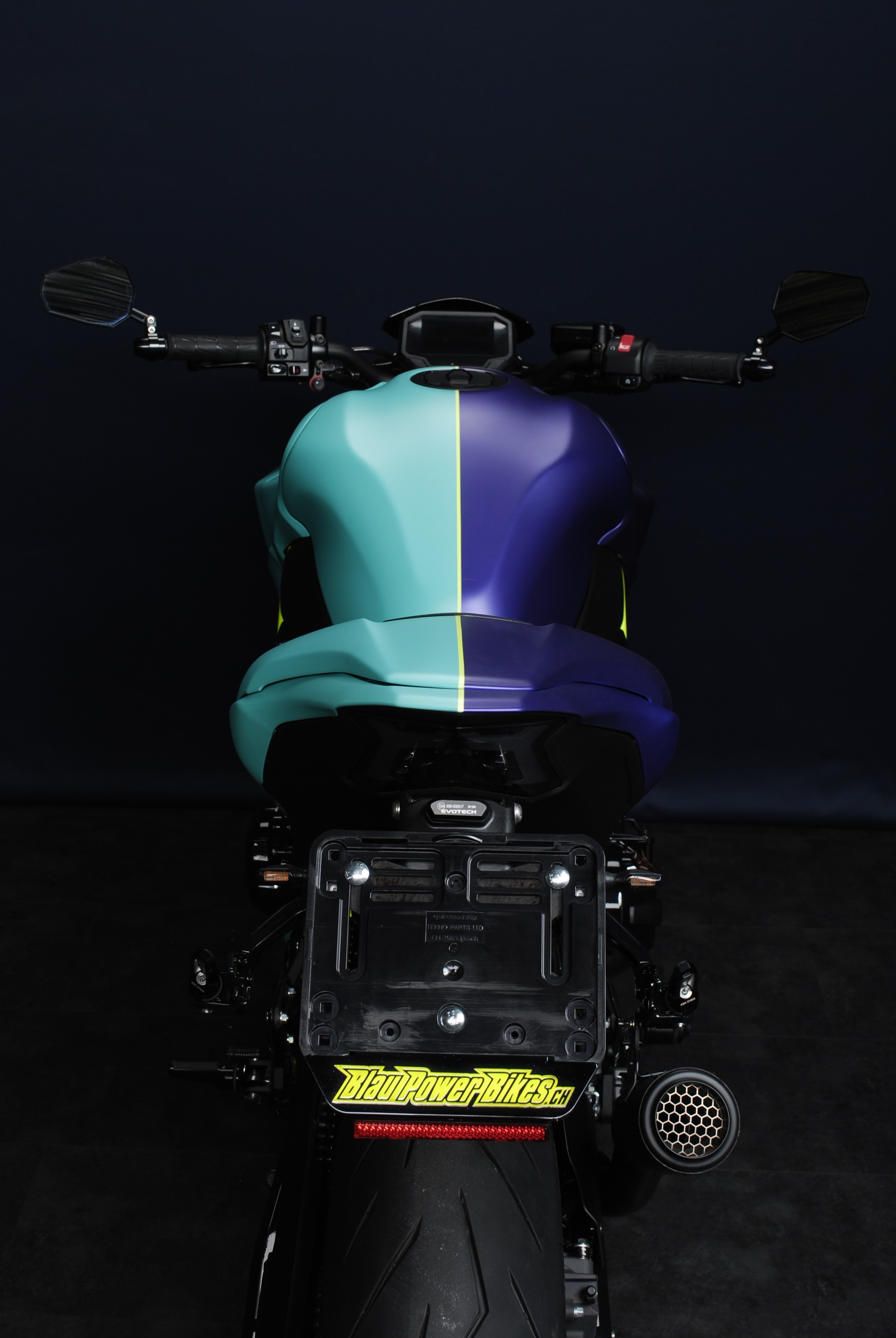 KAWASAKI Z 900 (70kW) MY21 - Komplettumbau-image-15