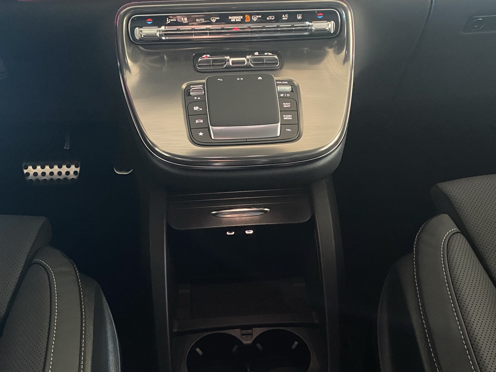 Image MERCEDES-BENZ V-300 V 300 d Édition Suisse EXCLUSIVE